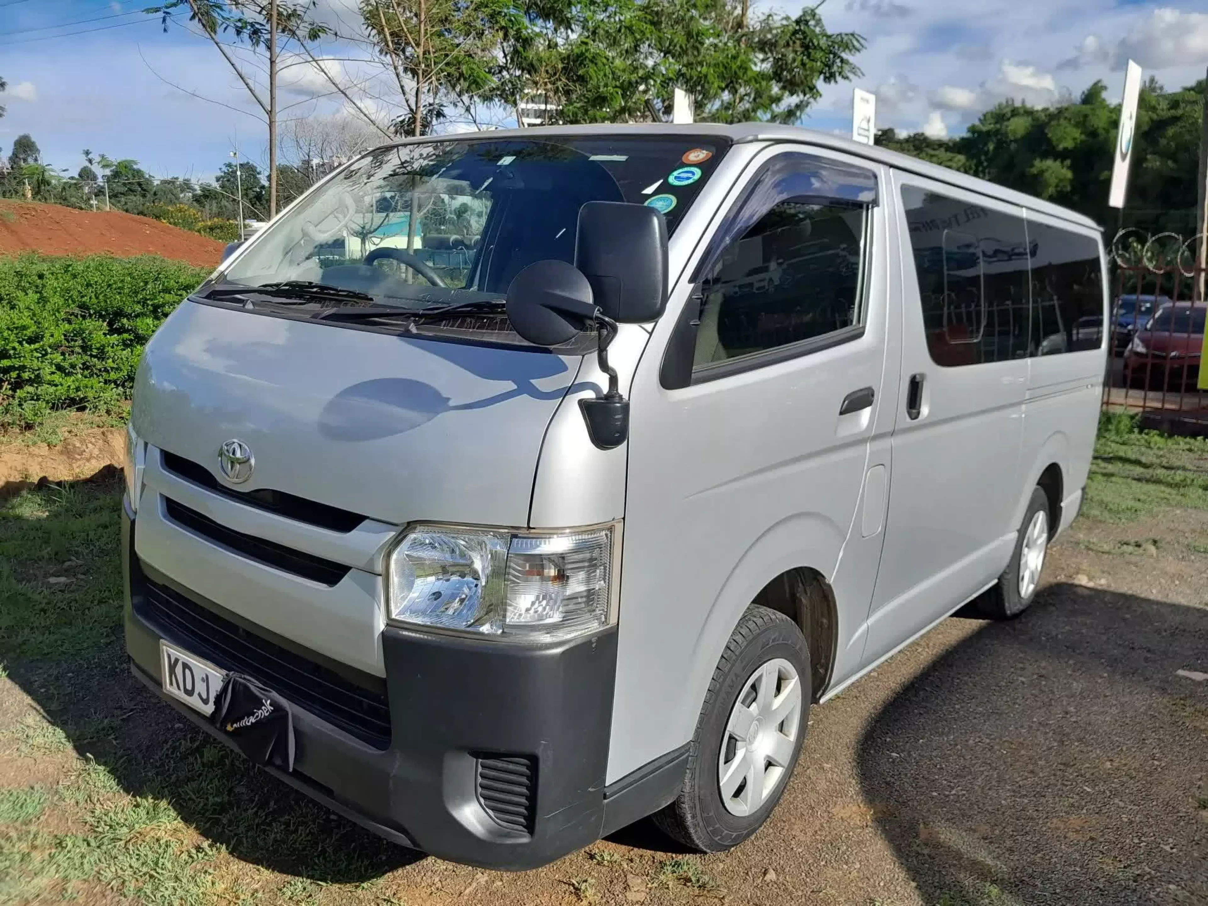 Toyota Hiace - 2015