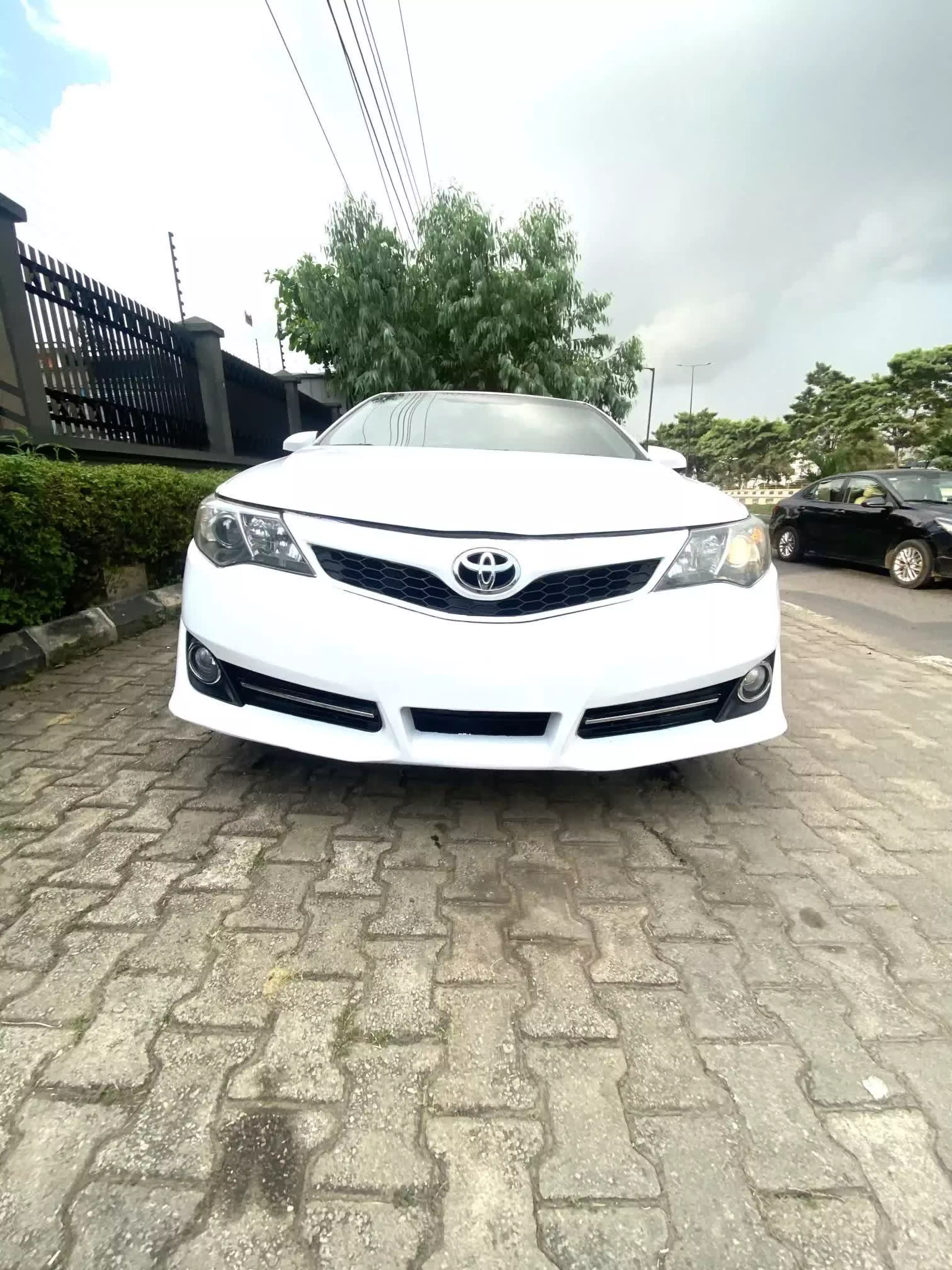 Toyota Camry - 2012