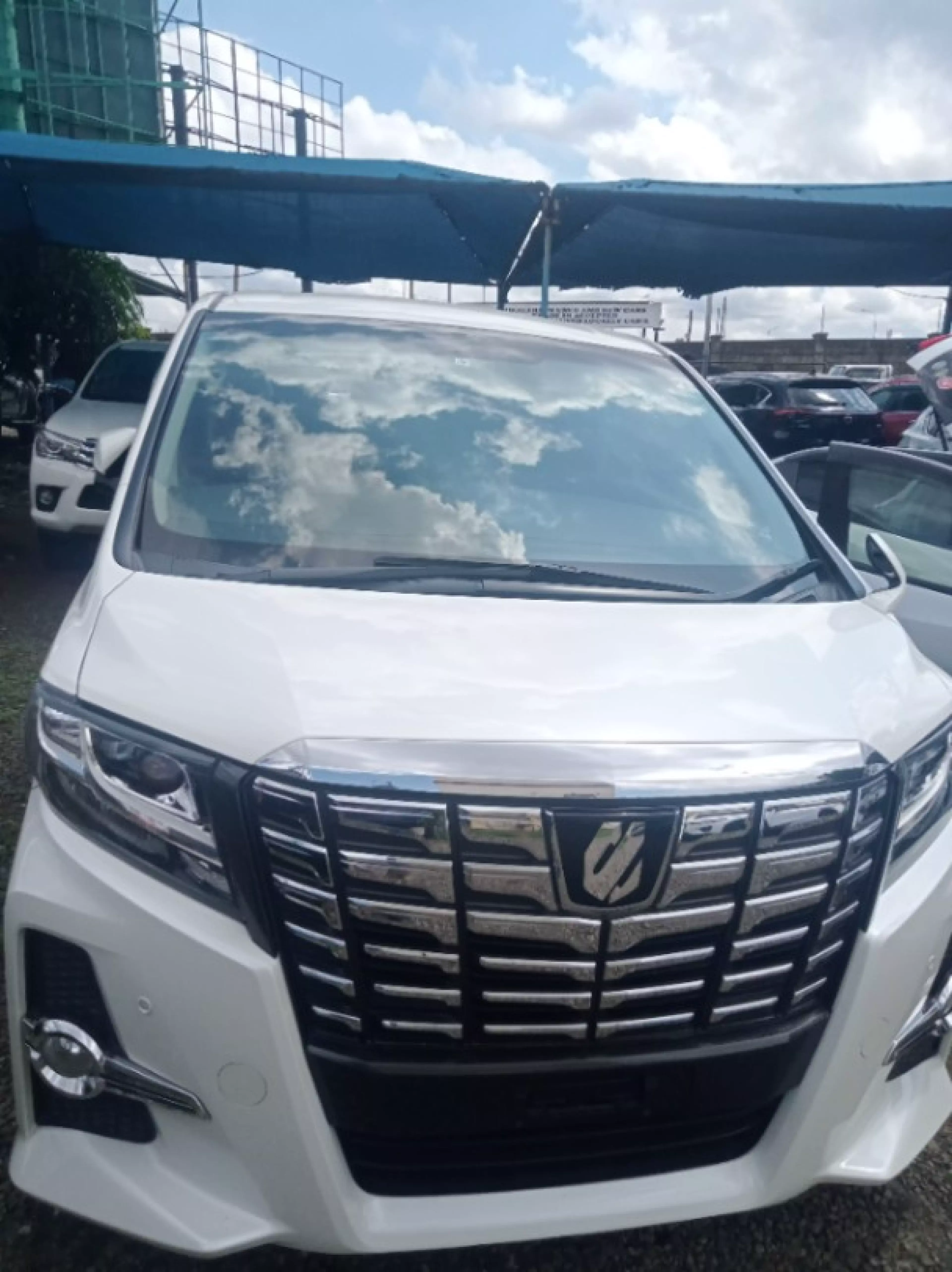 Toyota Alphard - 2017