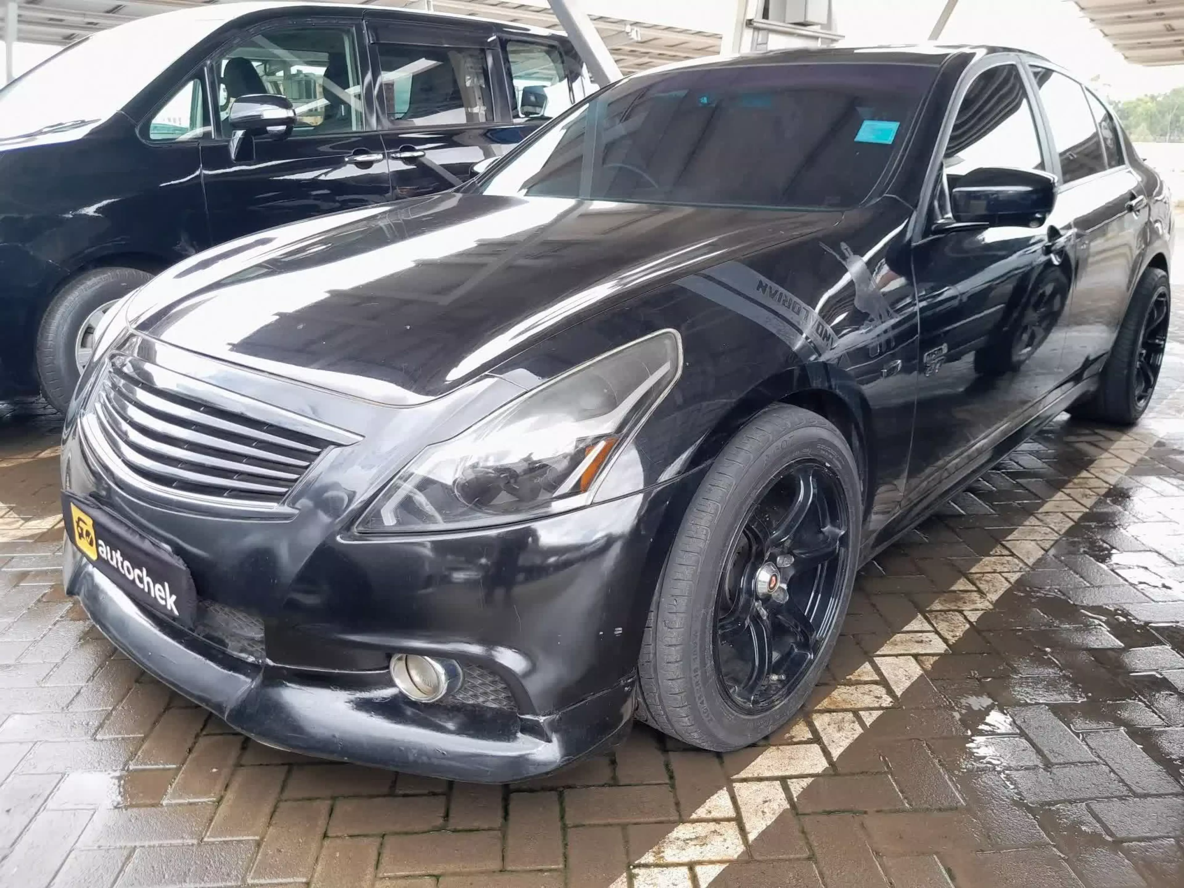 Nissan Skyline - 2012