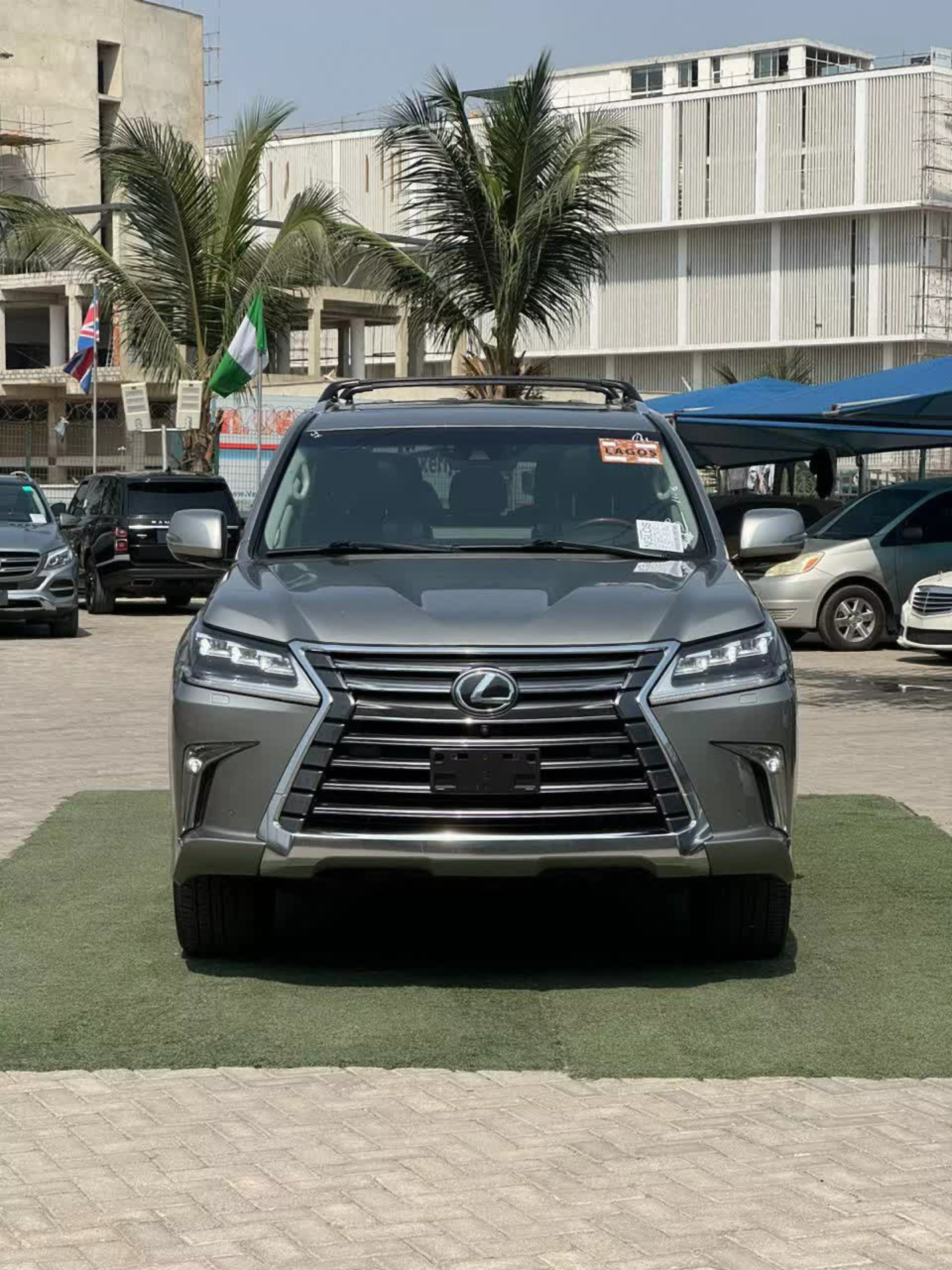 Lexus LX 570 - 2018