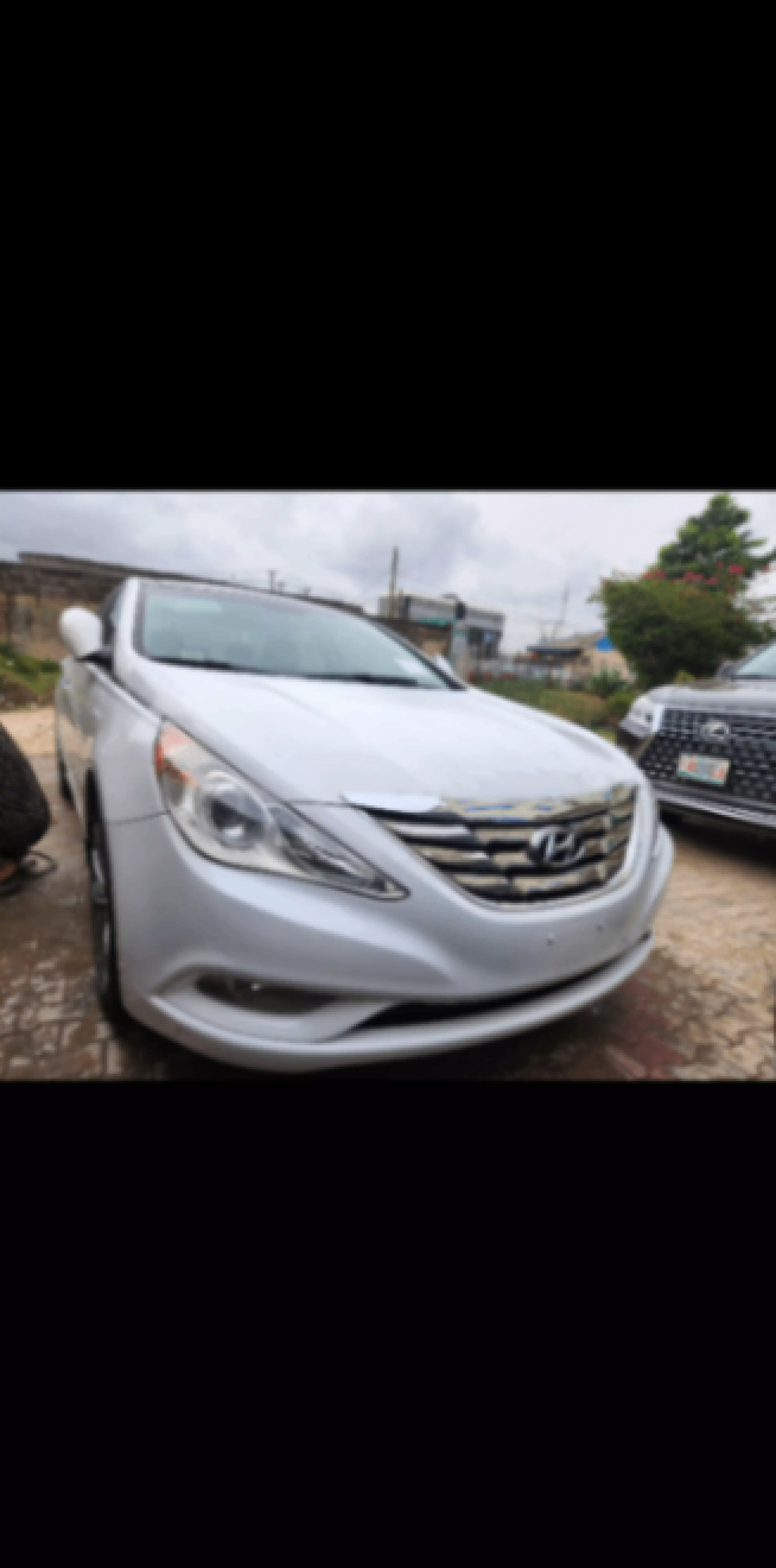 Hyundai Sonata - 2012