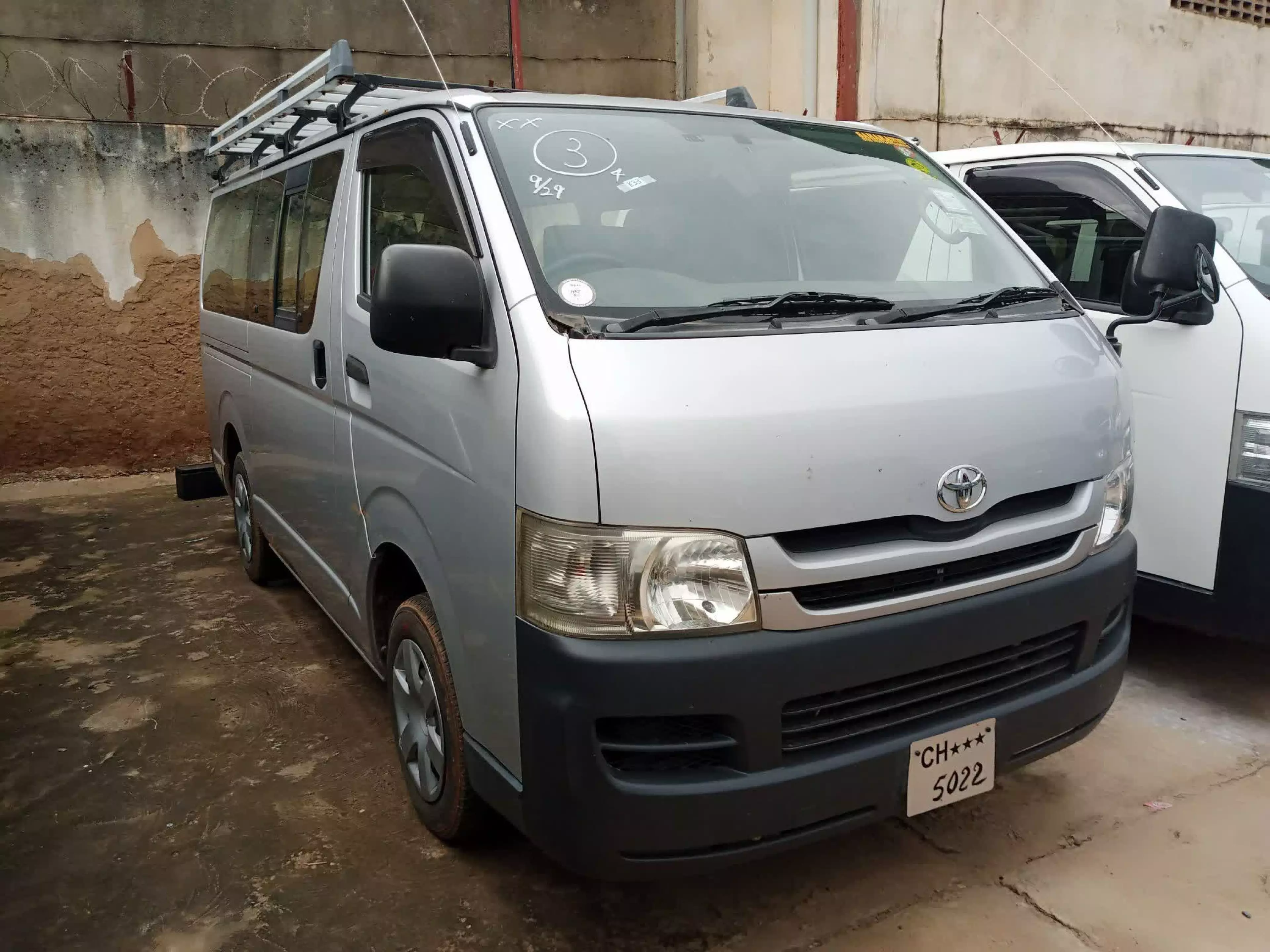Toyota Hiace - 2009