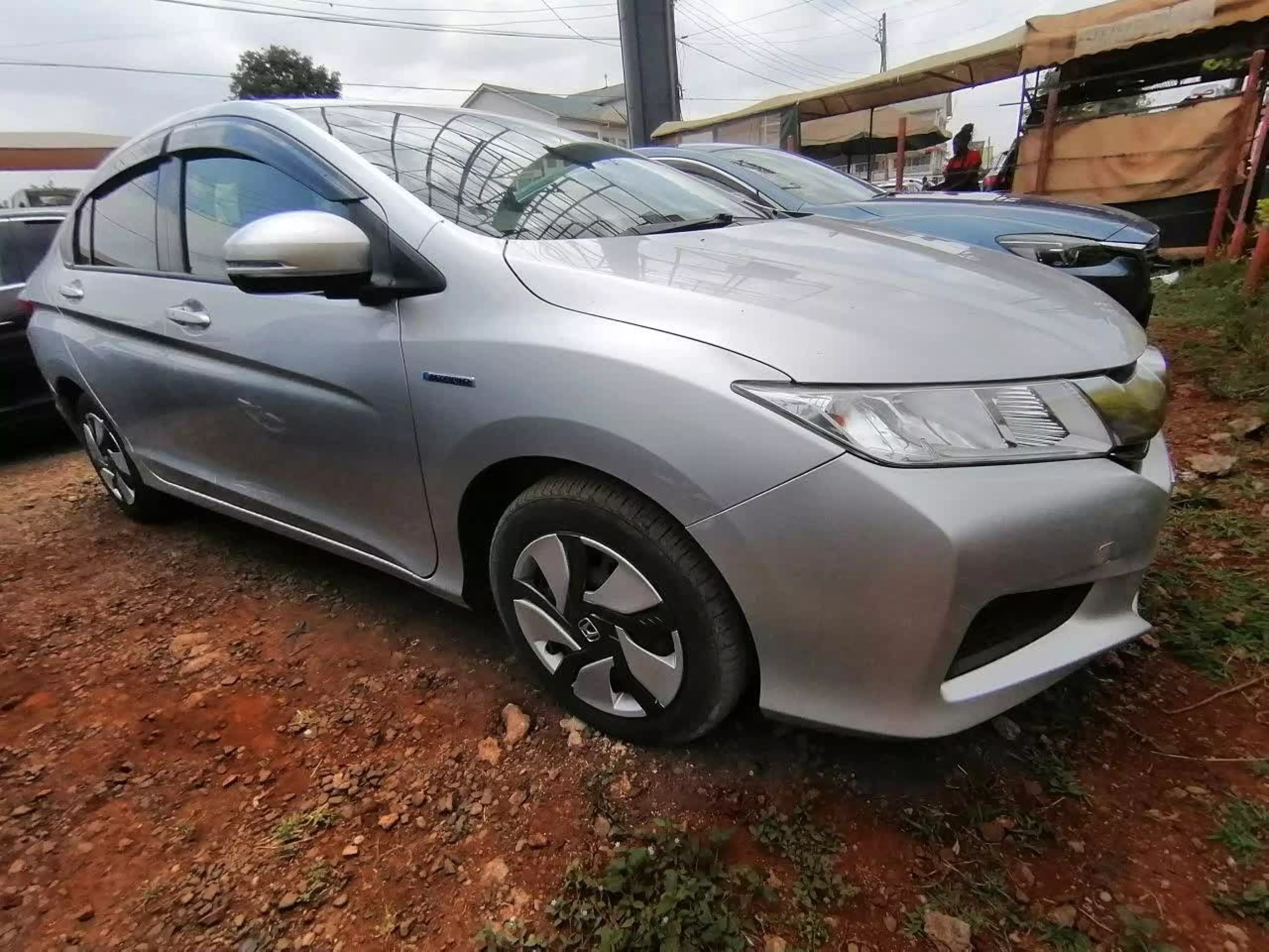 Honda Grace Hybrid - 2015