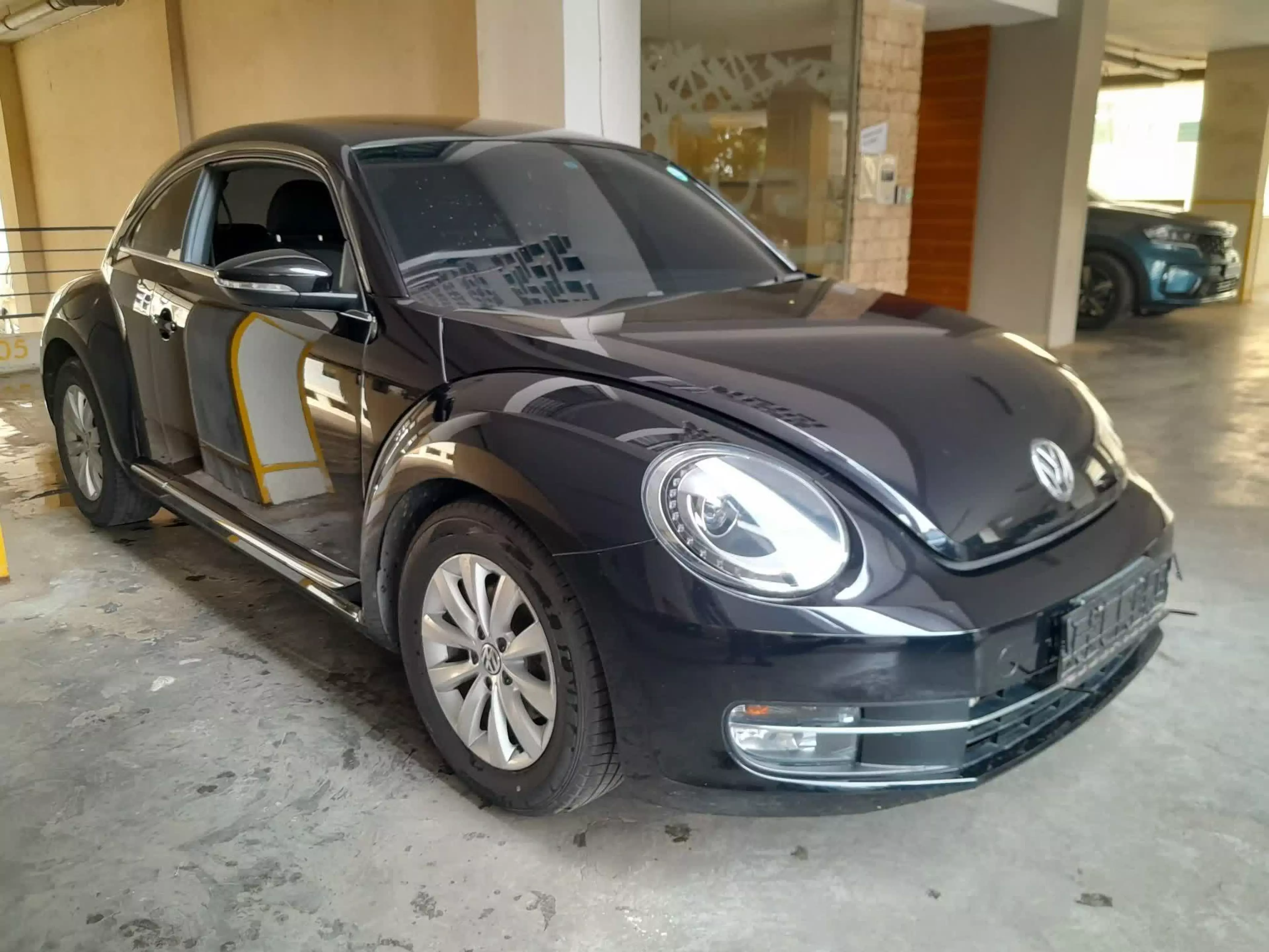 Volkswagen Beetle - 2016