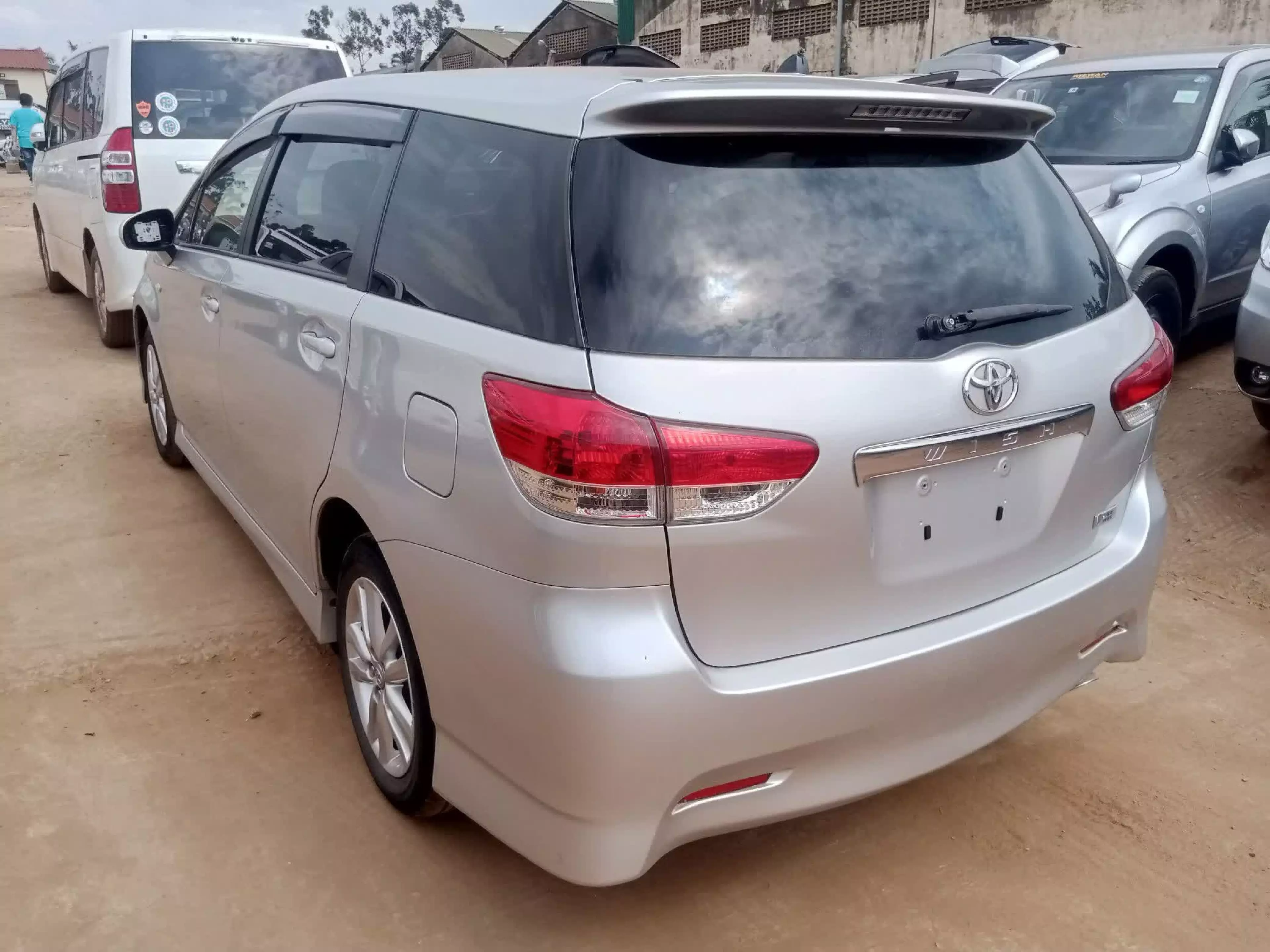 Toyota Wish   - 2011