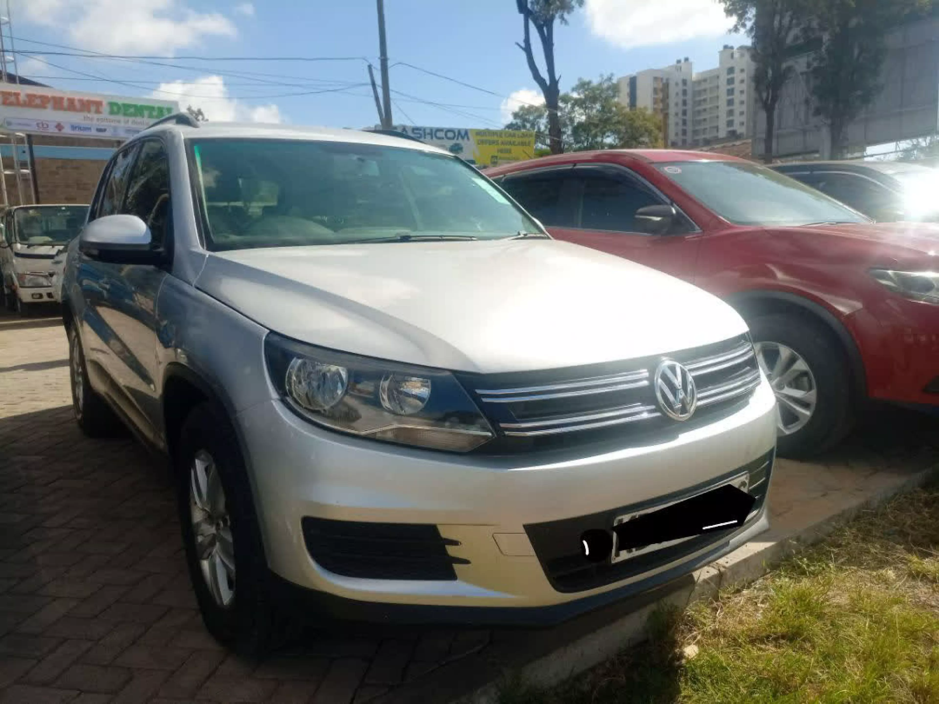 Volkswagen Tiguan - 2012
