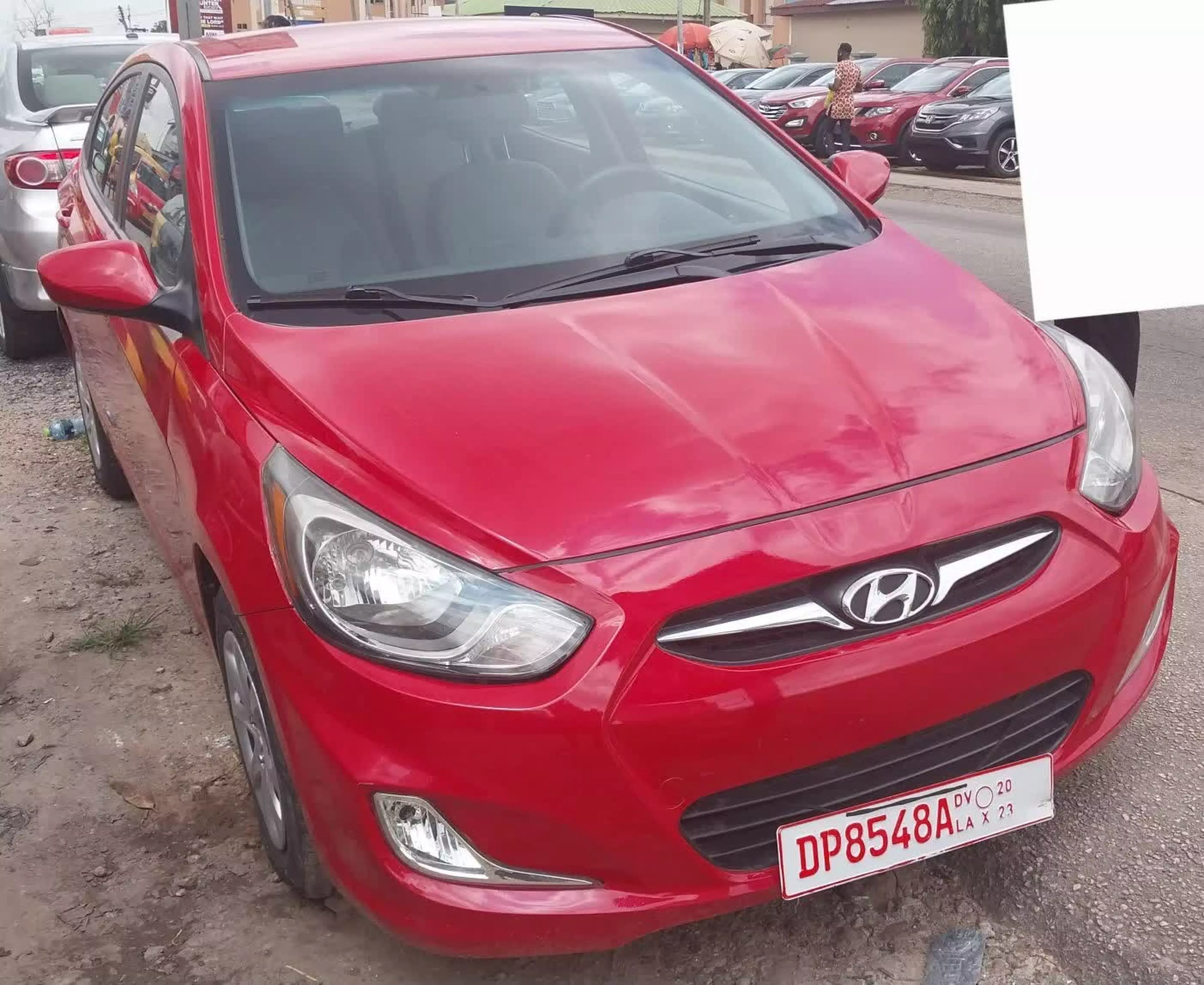 Hyundai Accent - 2012