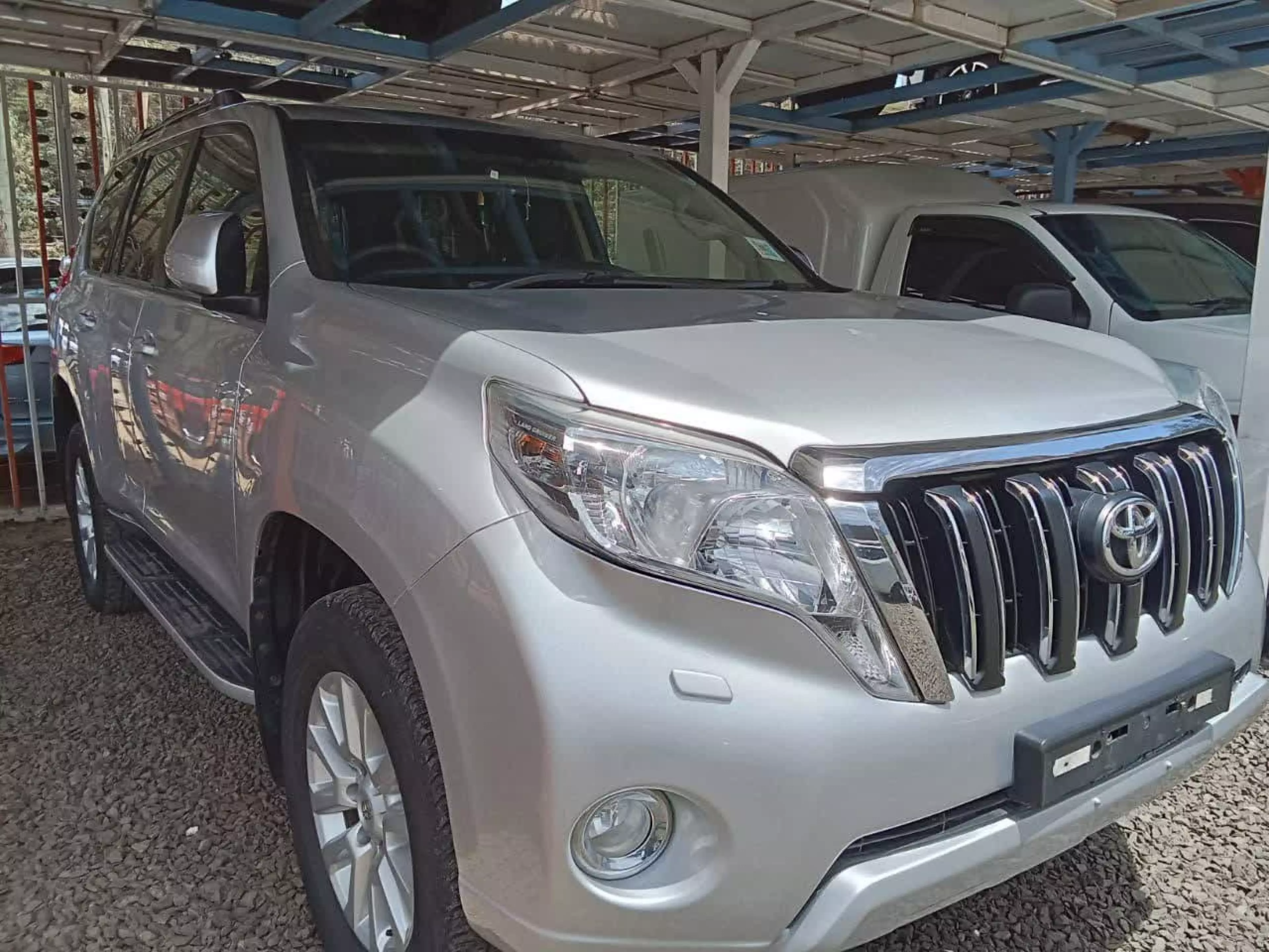 Toyota Prado - 2016