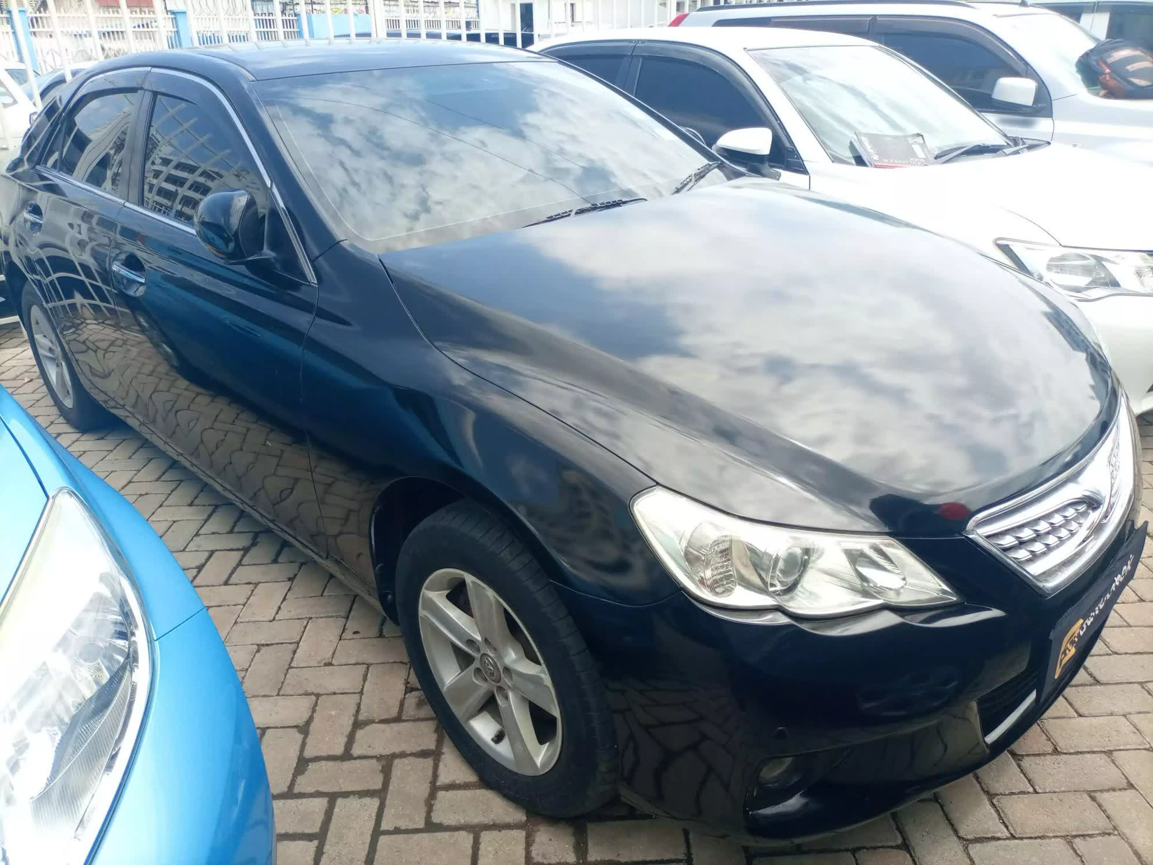 Toyota Mark X - 2011