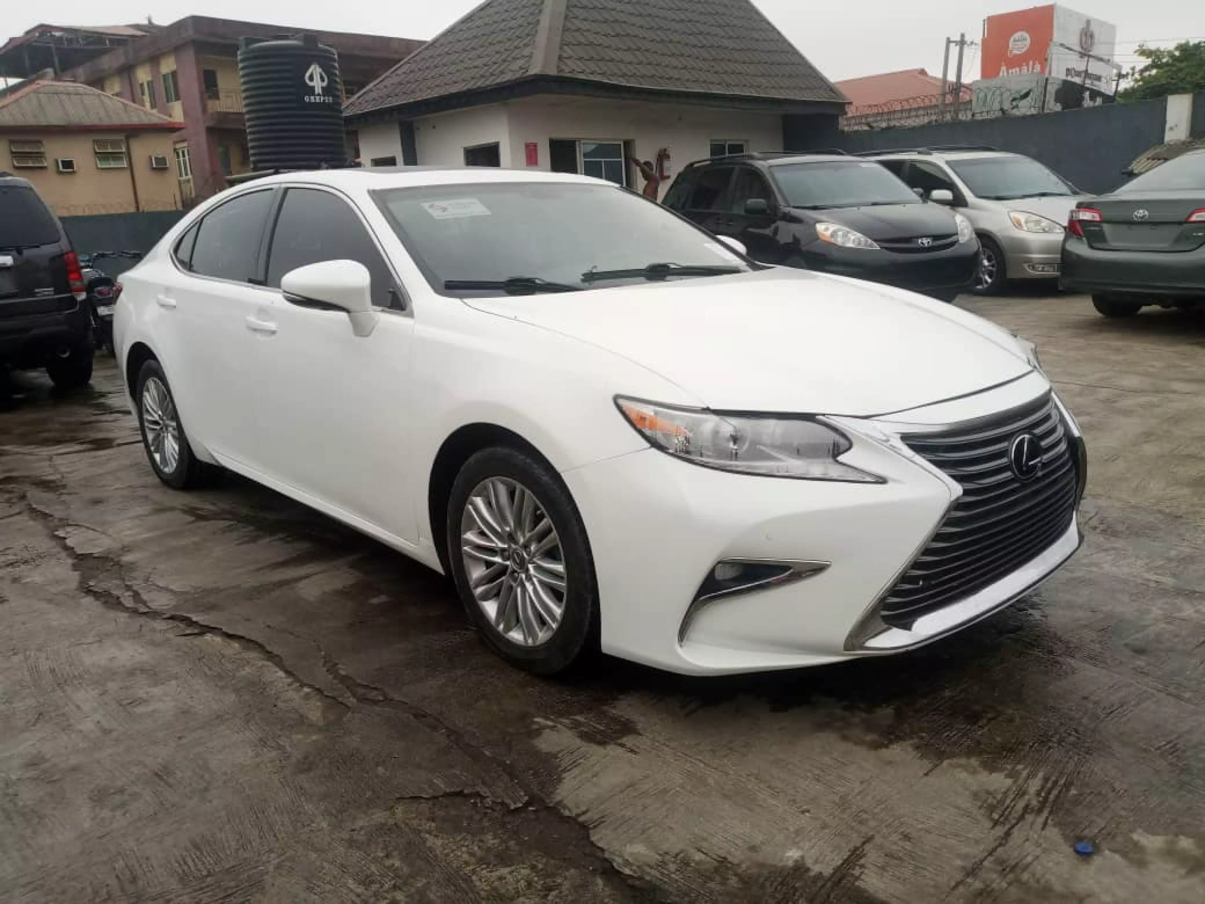 Lexus ES 350   - 2013