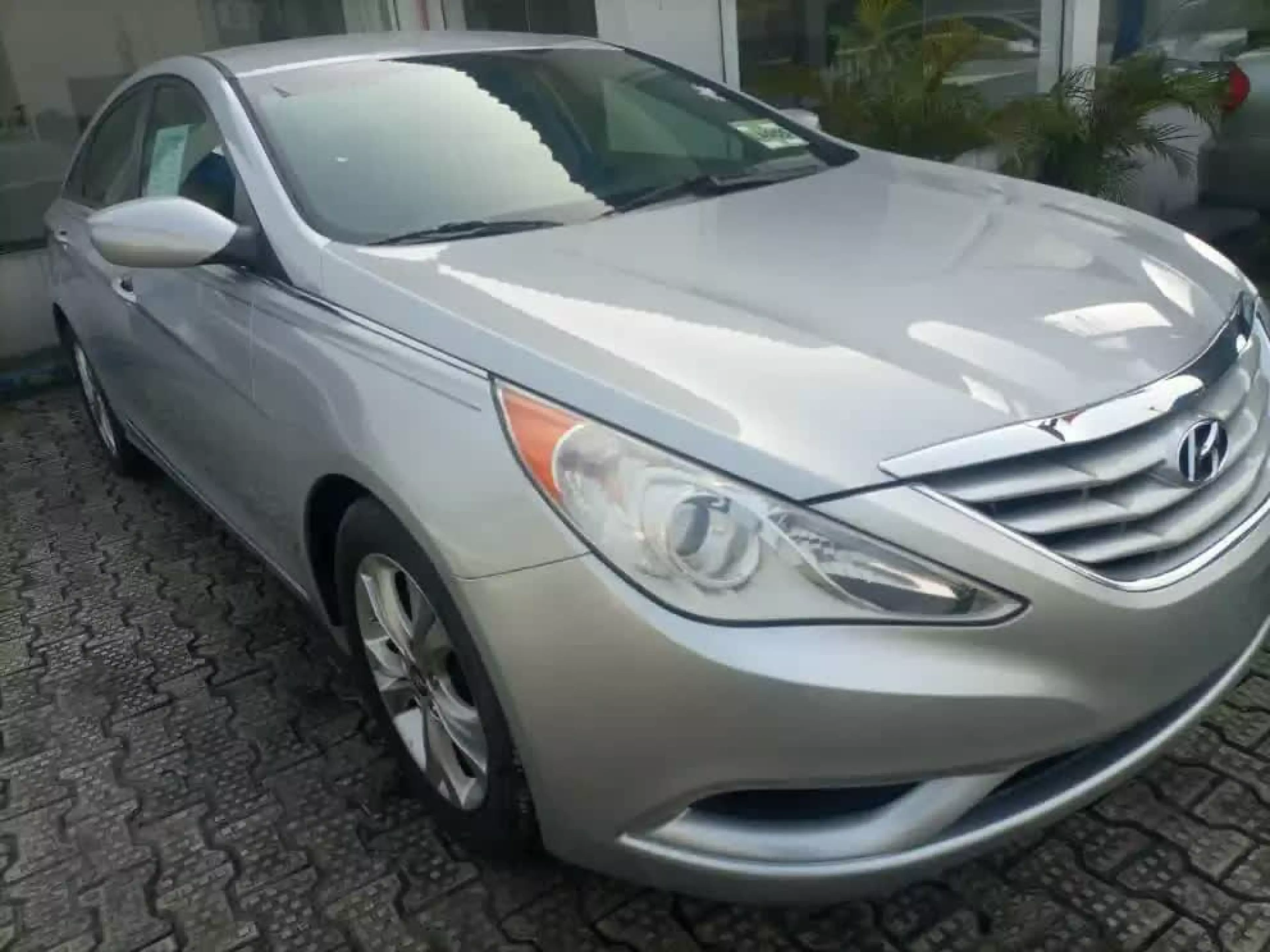 Hyundai Sonata - 2011