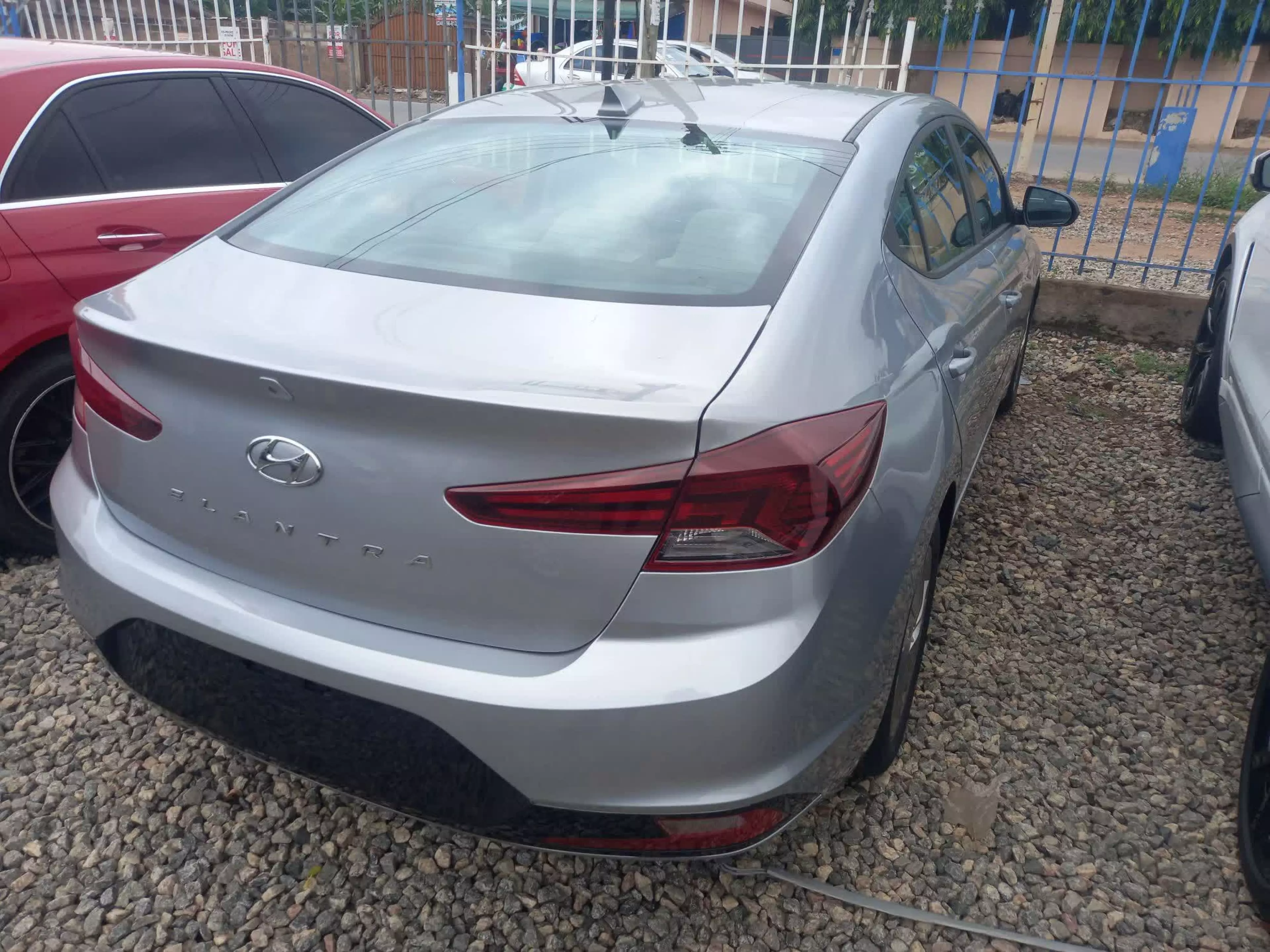 Hyundai Elantra   - 2020