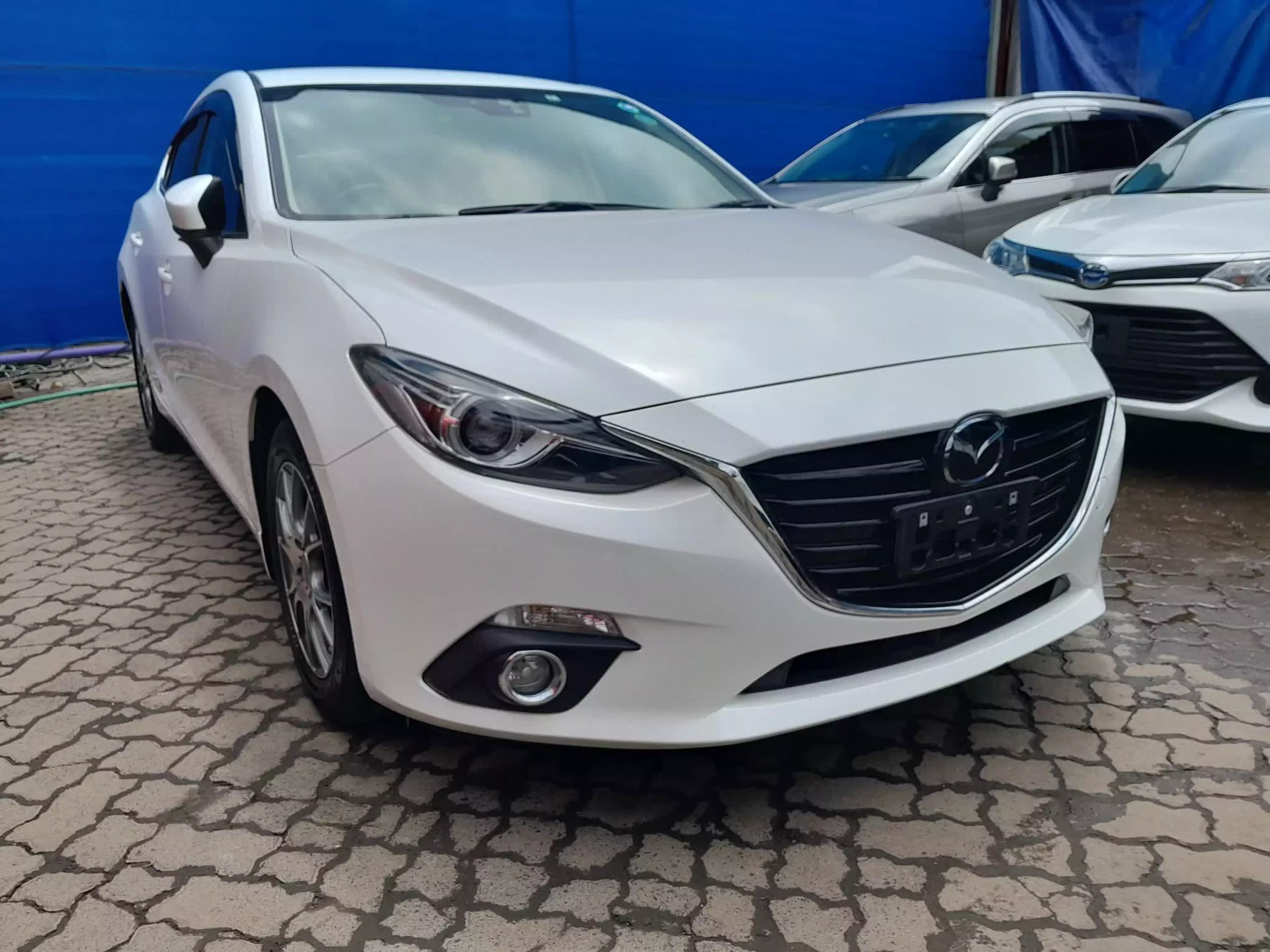 Mazda Axela  - 2016