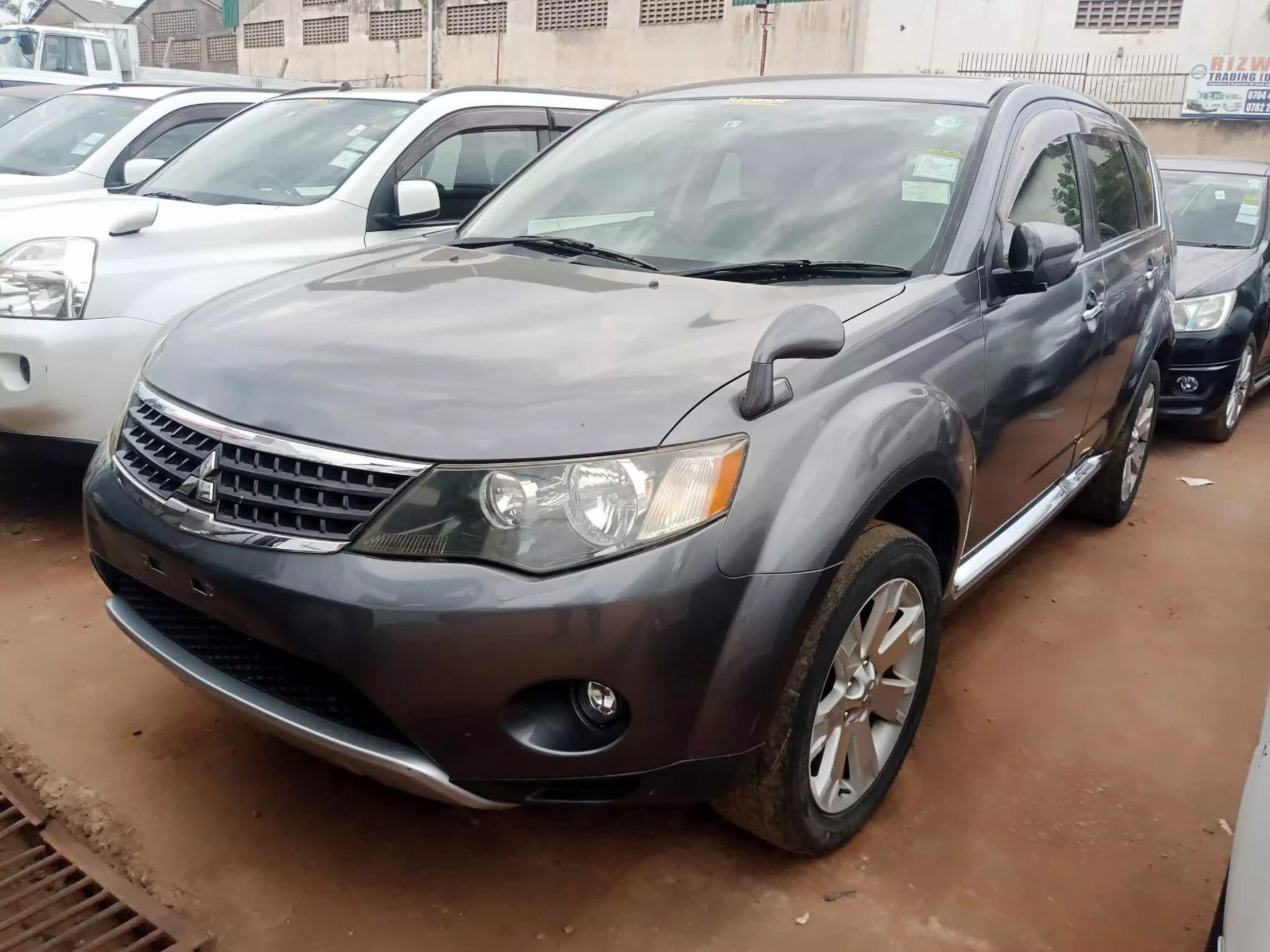 Mitsubishi OUTLANDER - 2009