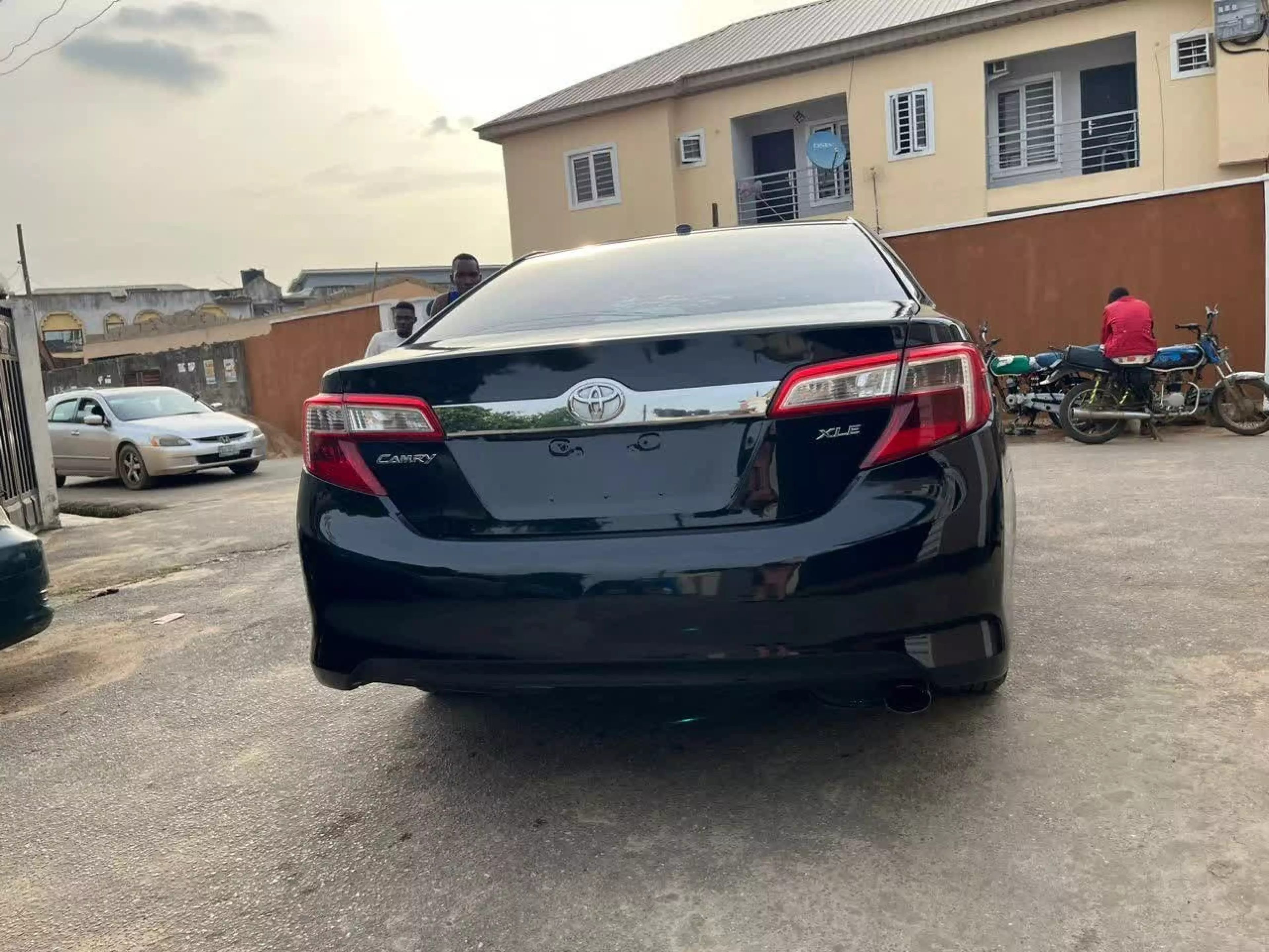 Toyota Camry   - 2013