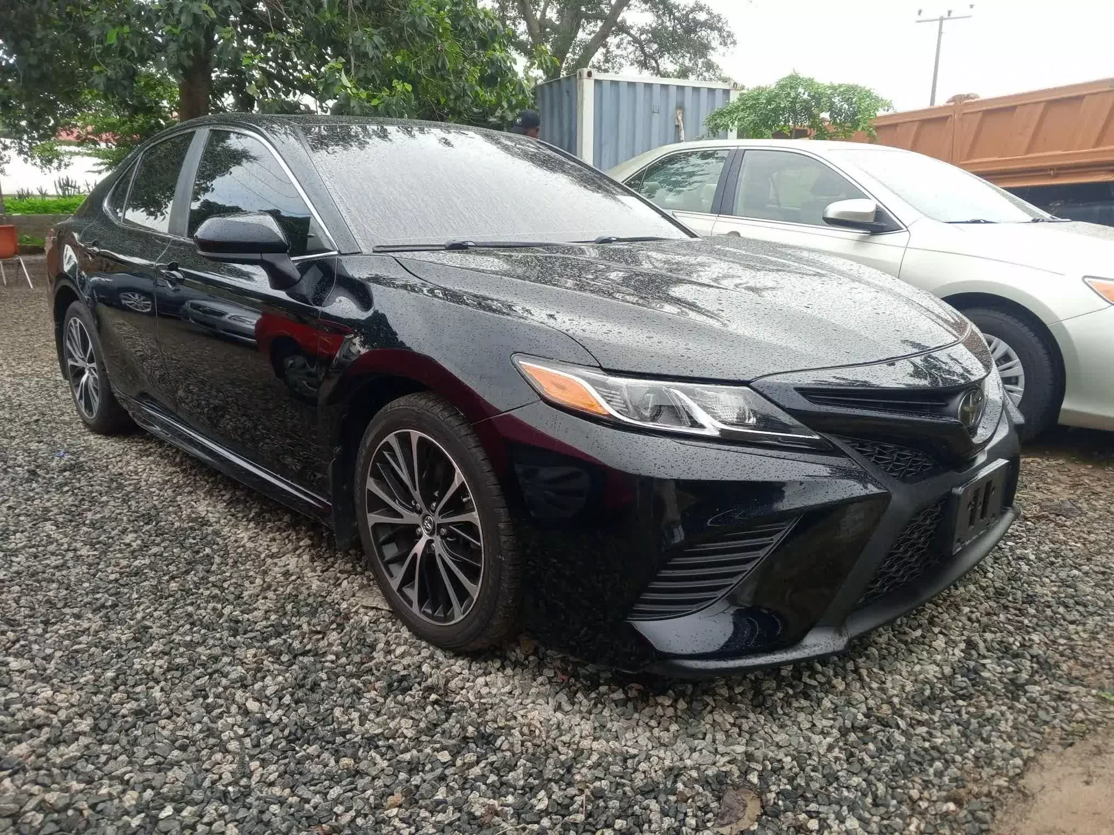 Toyota Camry   - 2019