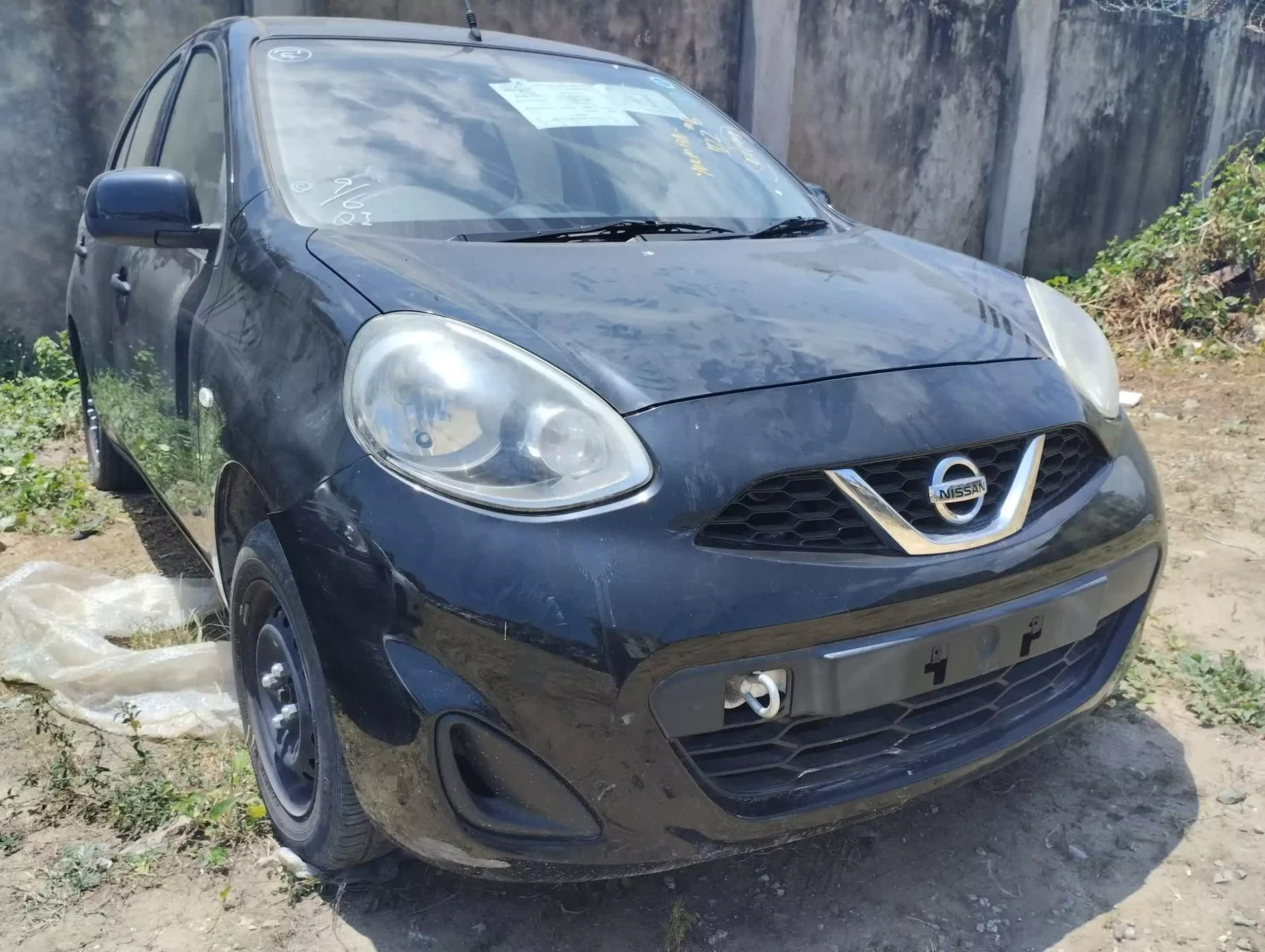 Nissan March  - 2016