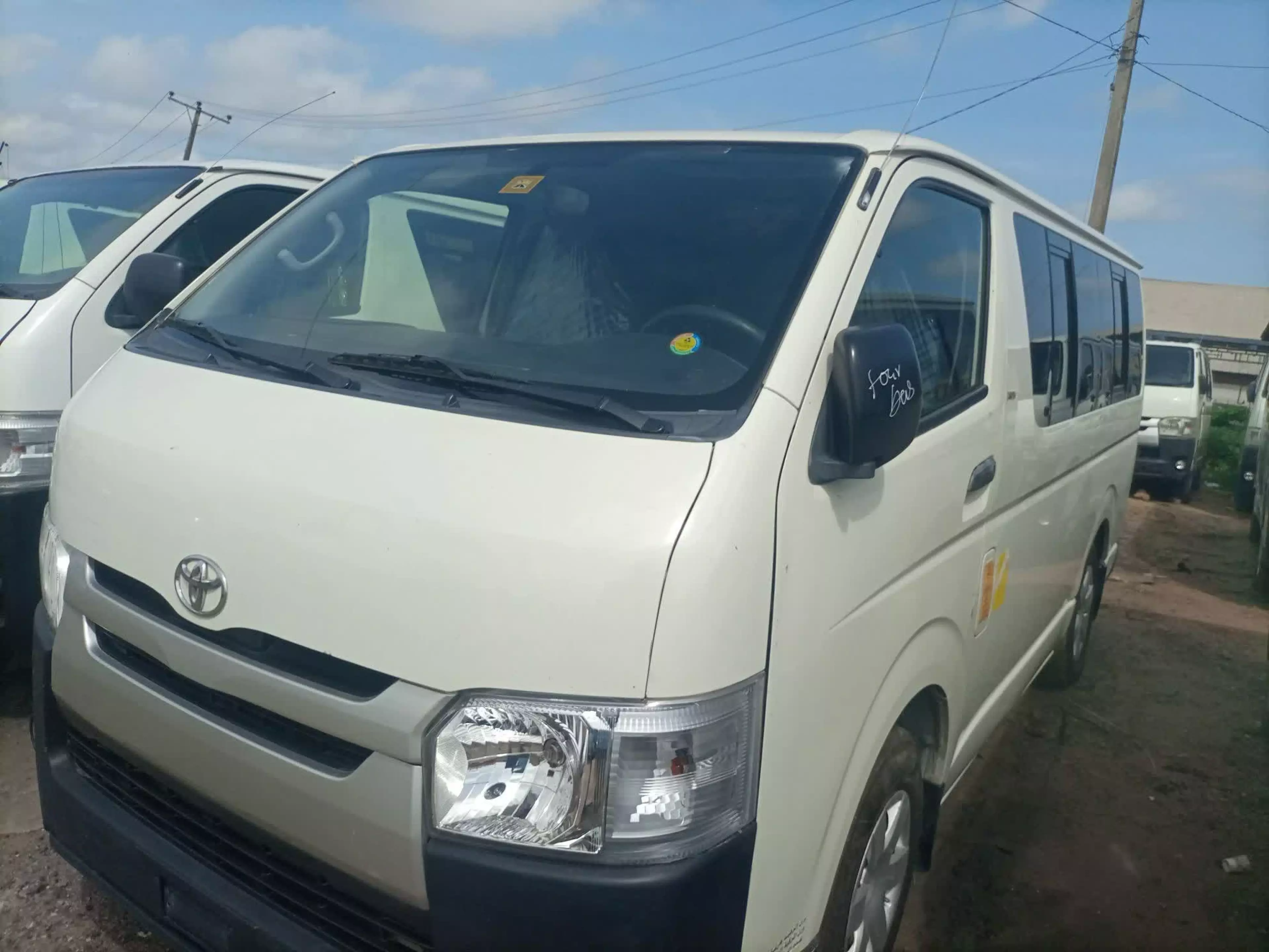 Toyota Hiace - 2010