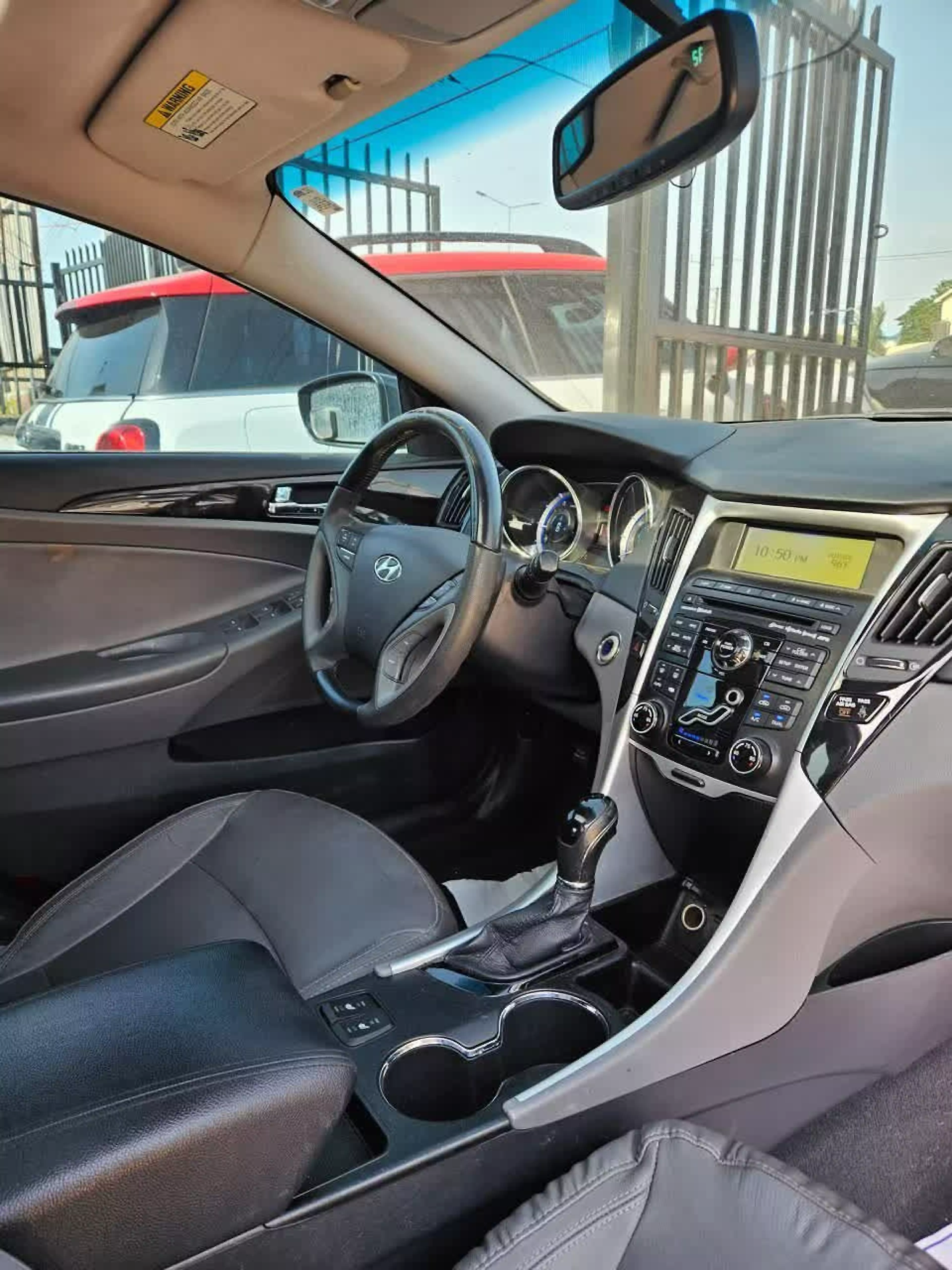 Hyundai Sonata   - 2011