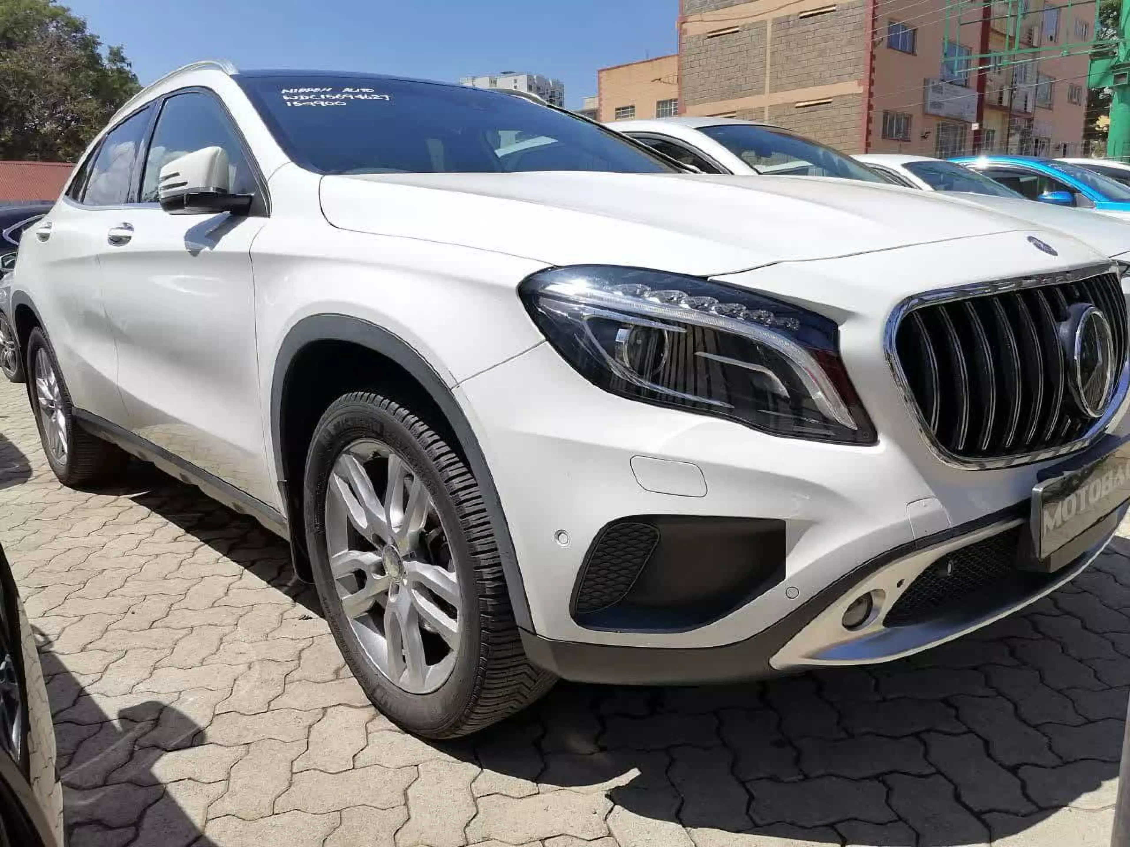 Mercedes-Benz GLA 250 - 2015