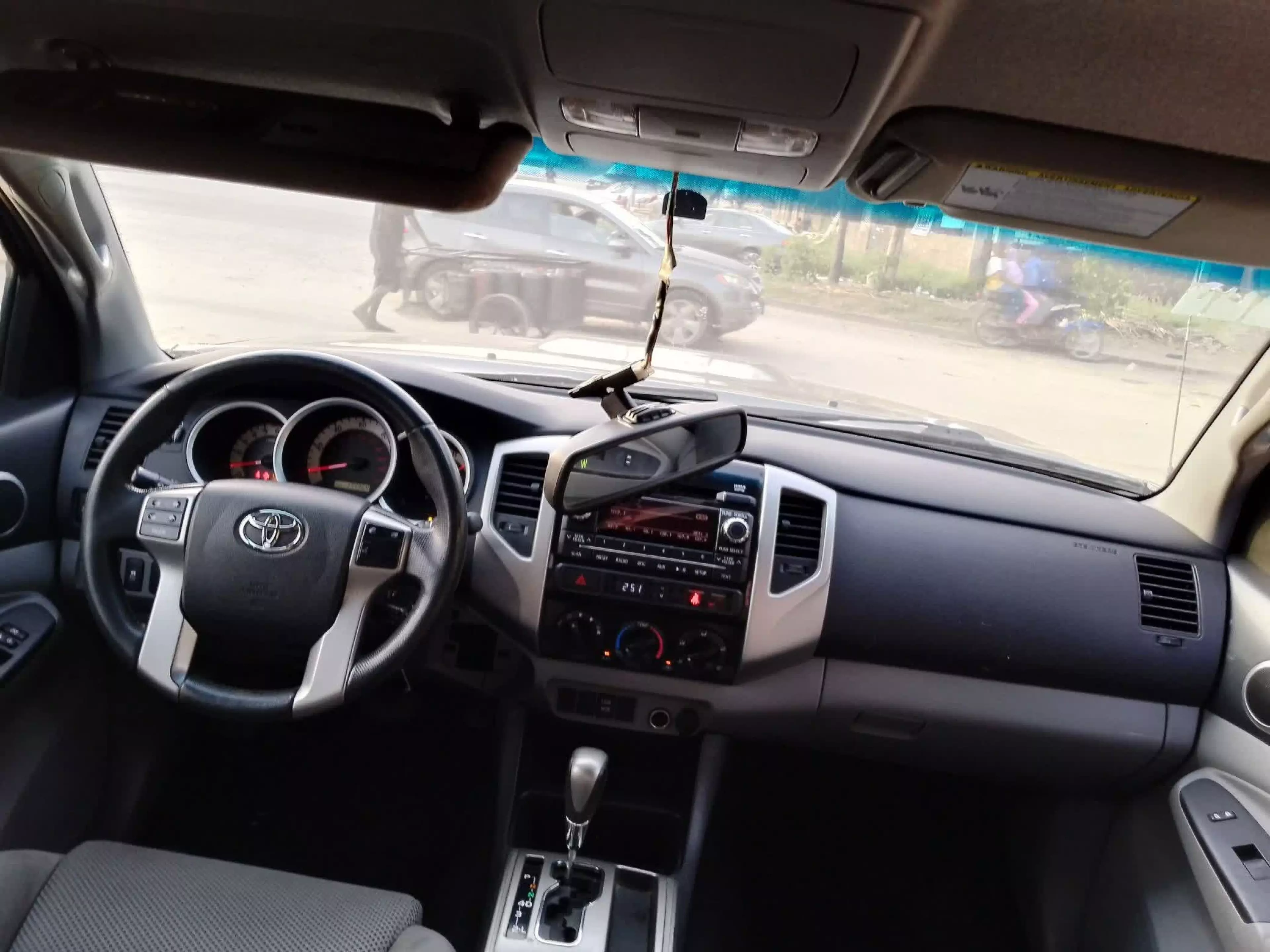 Toyota Tacoma   - 2012