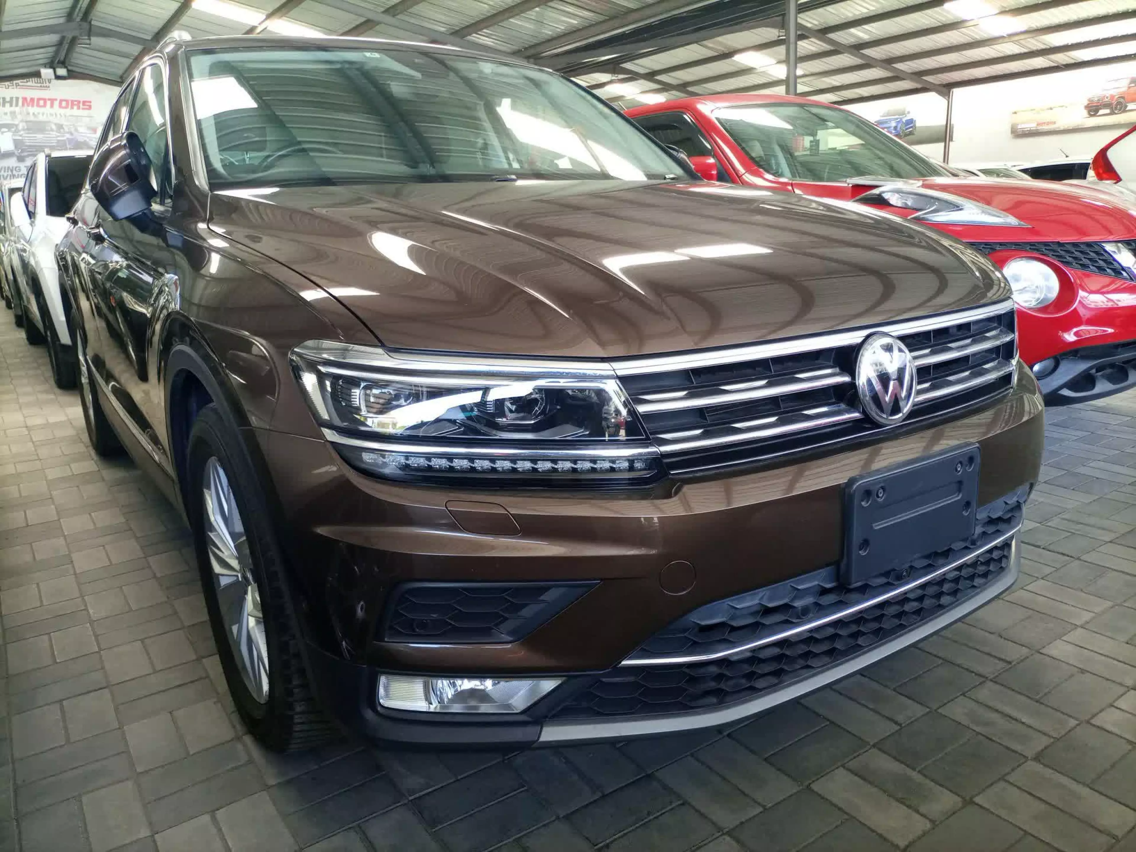 Volkswagen Tiguan - 2016