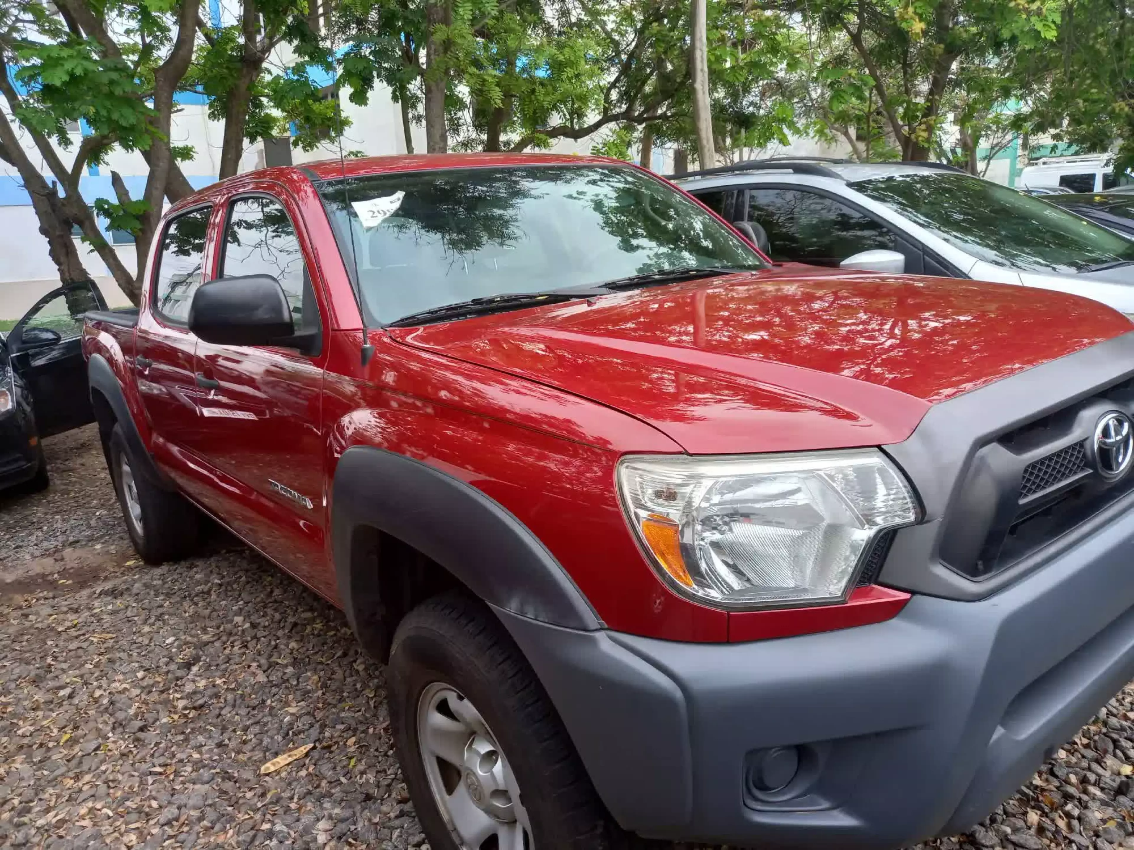 Toyota Tacoma - 2014