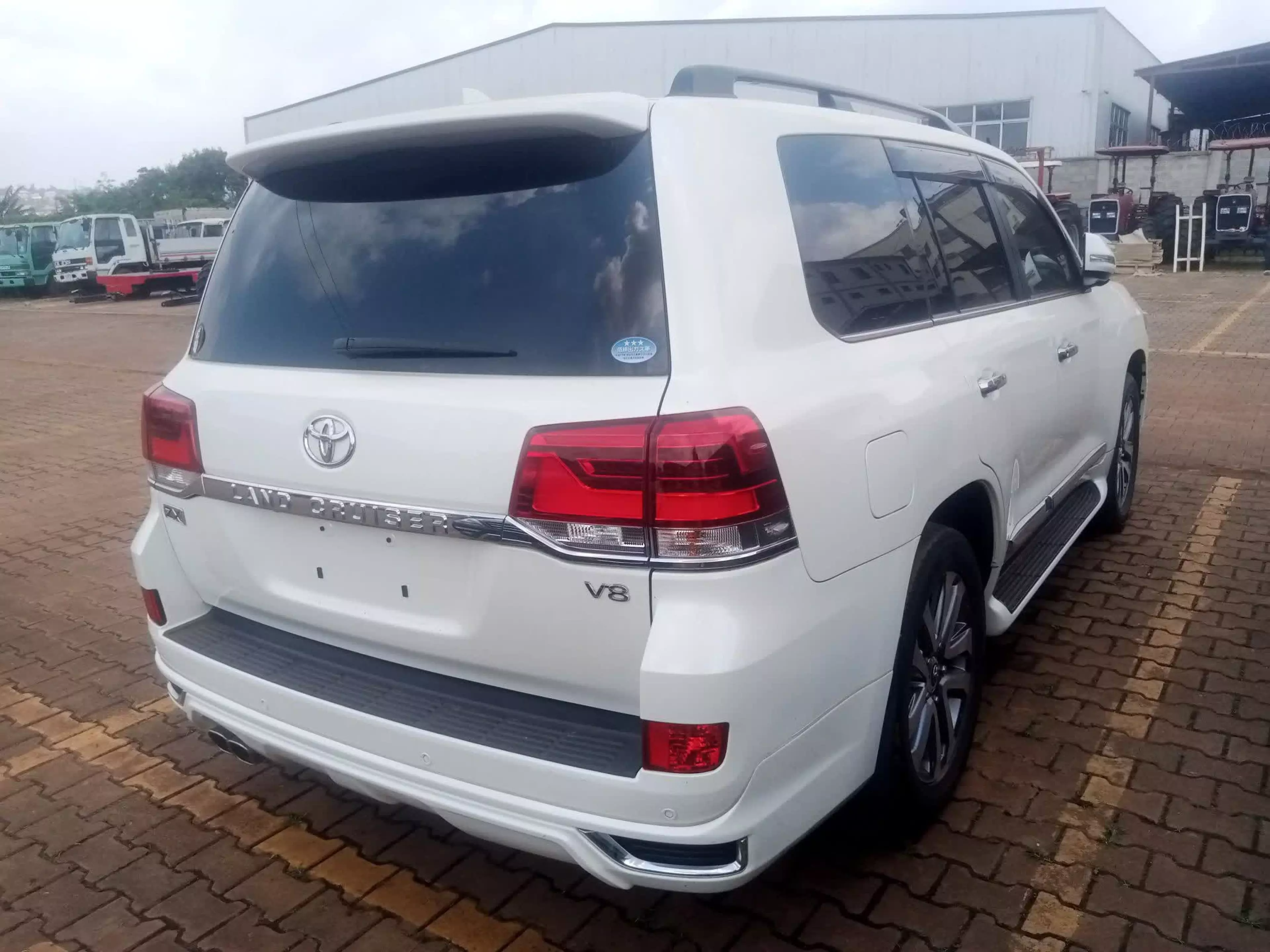 Toyota Landcruiser  V8   - 2017