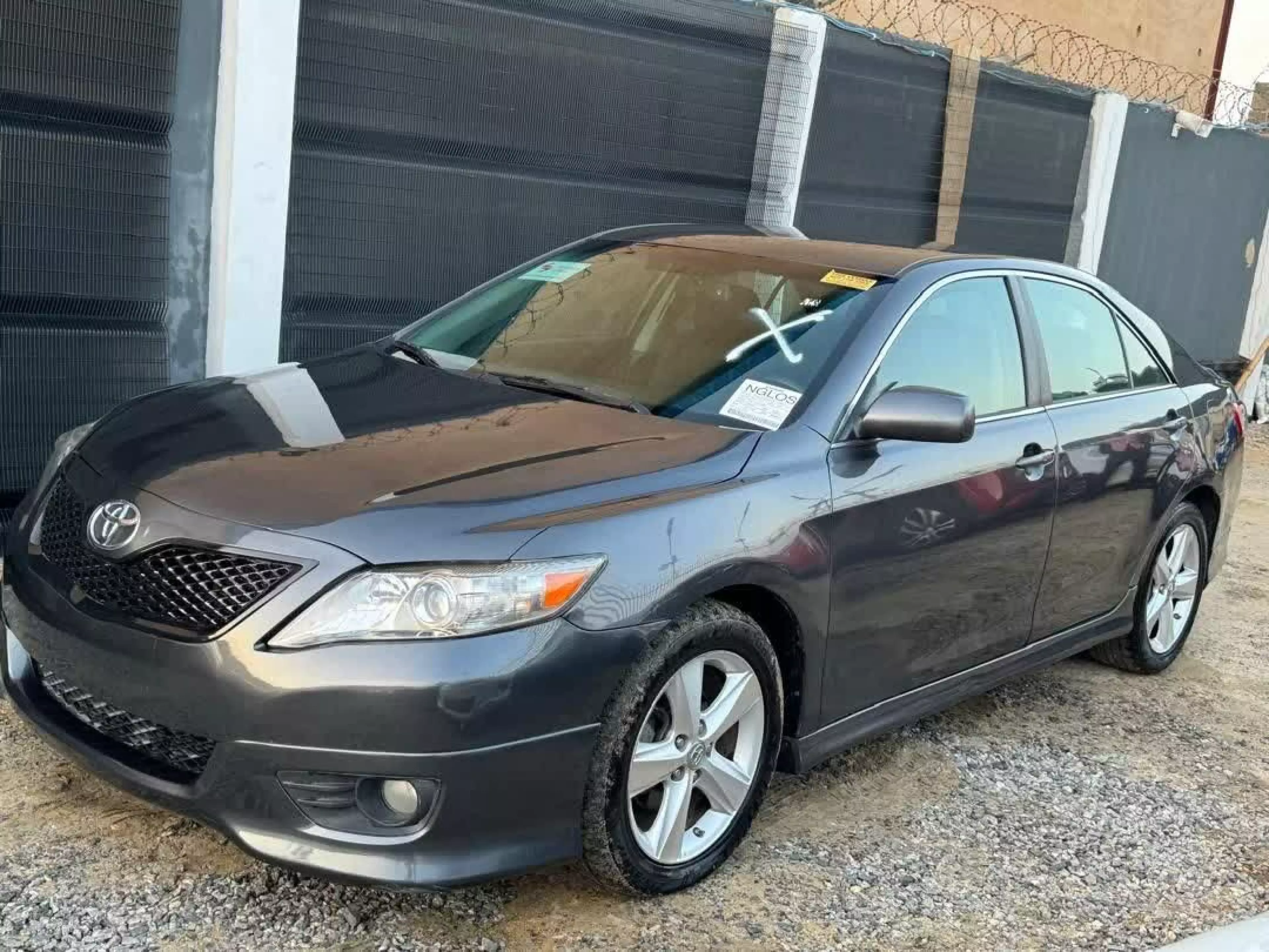 Toyota Camry   - 2010