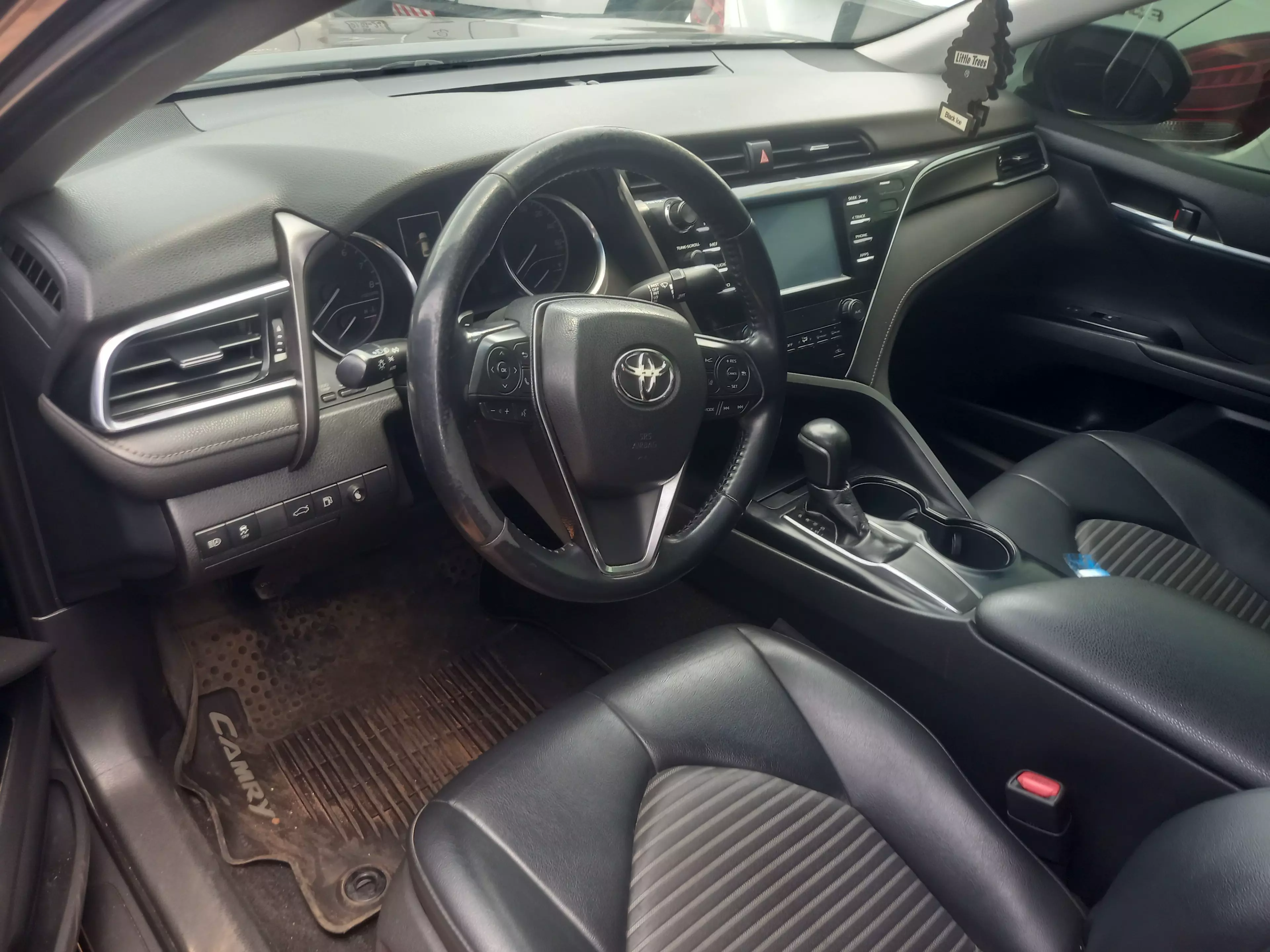 Toyota Camry   - 2018