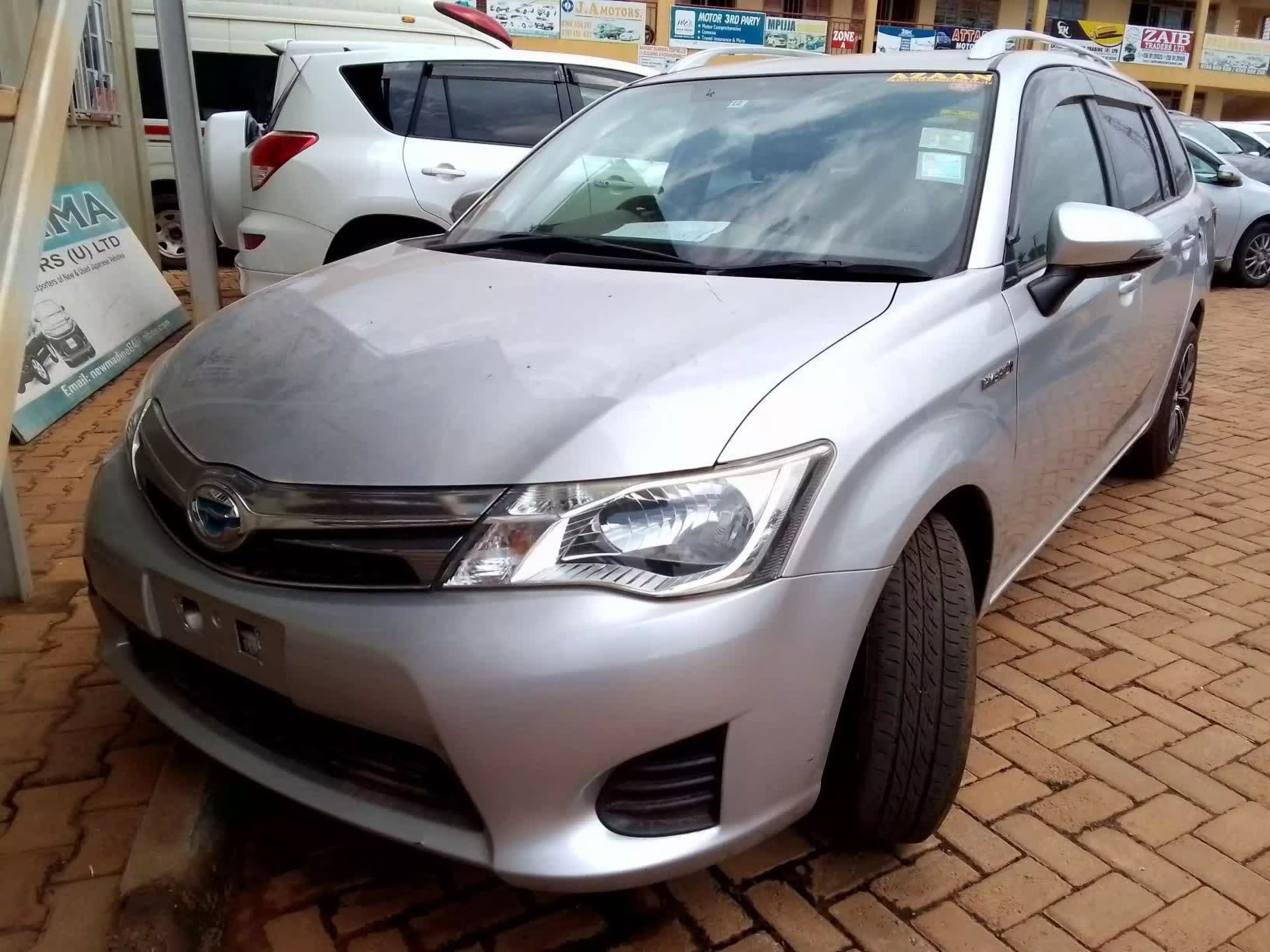 Toyota Fielder hybrid  - 2014