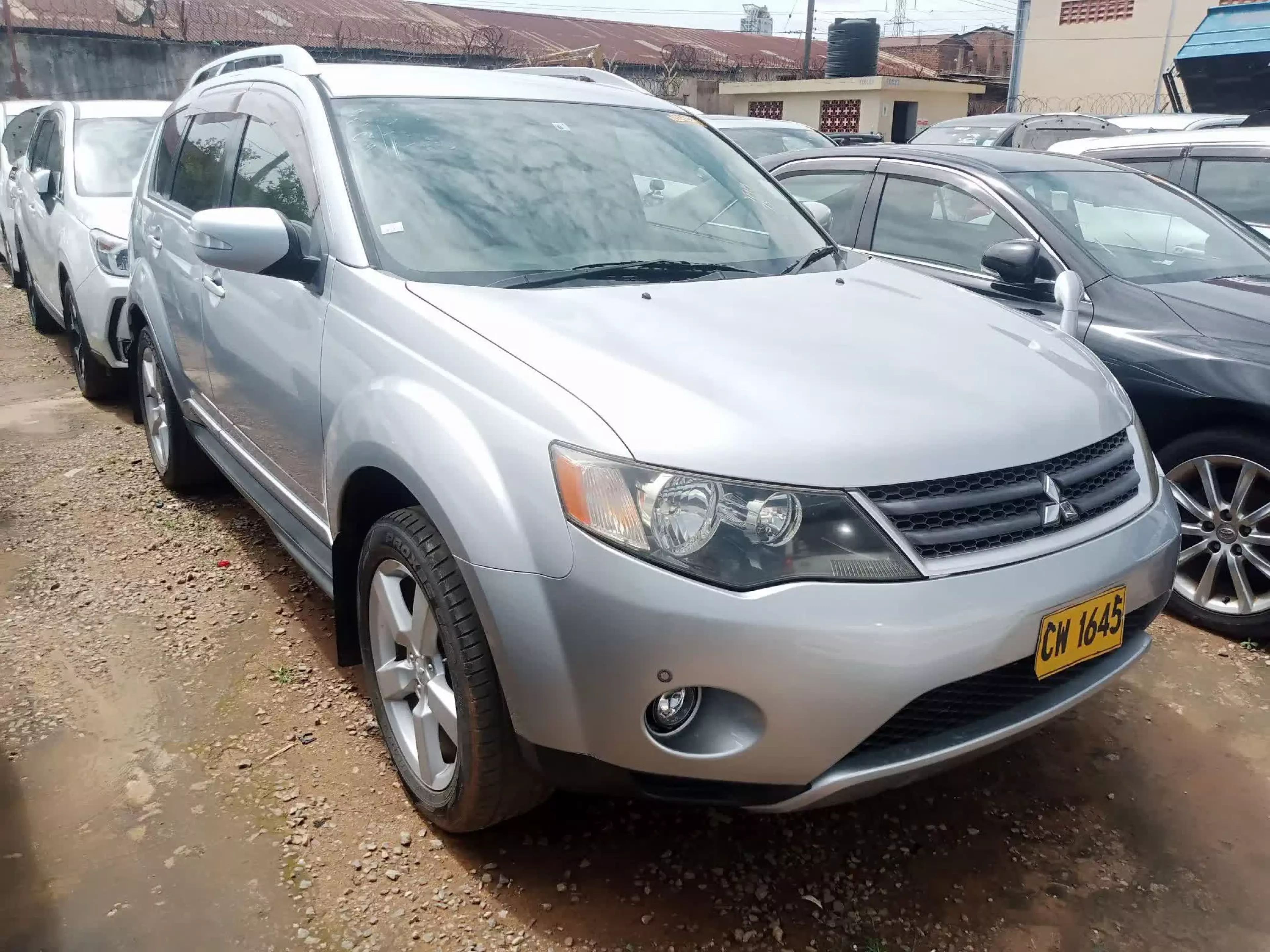 Mitsubishi OUTLANDER - 2009