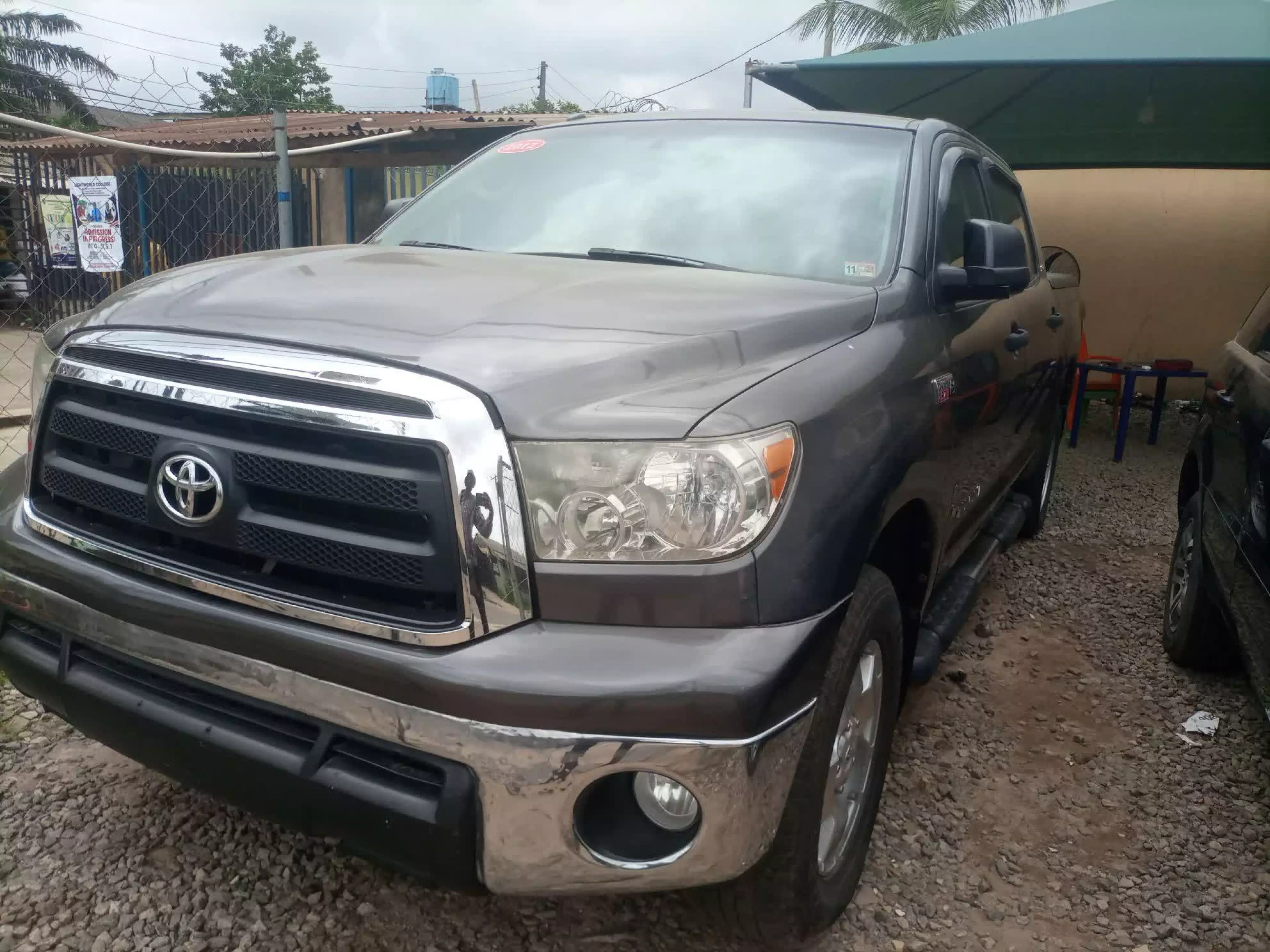 Toyota Tundra - 2012