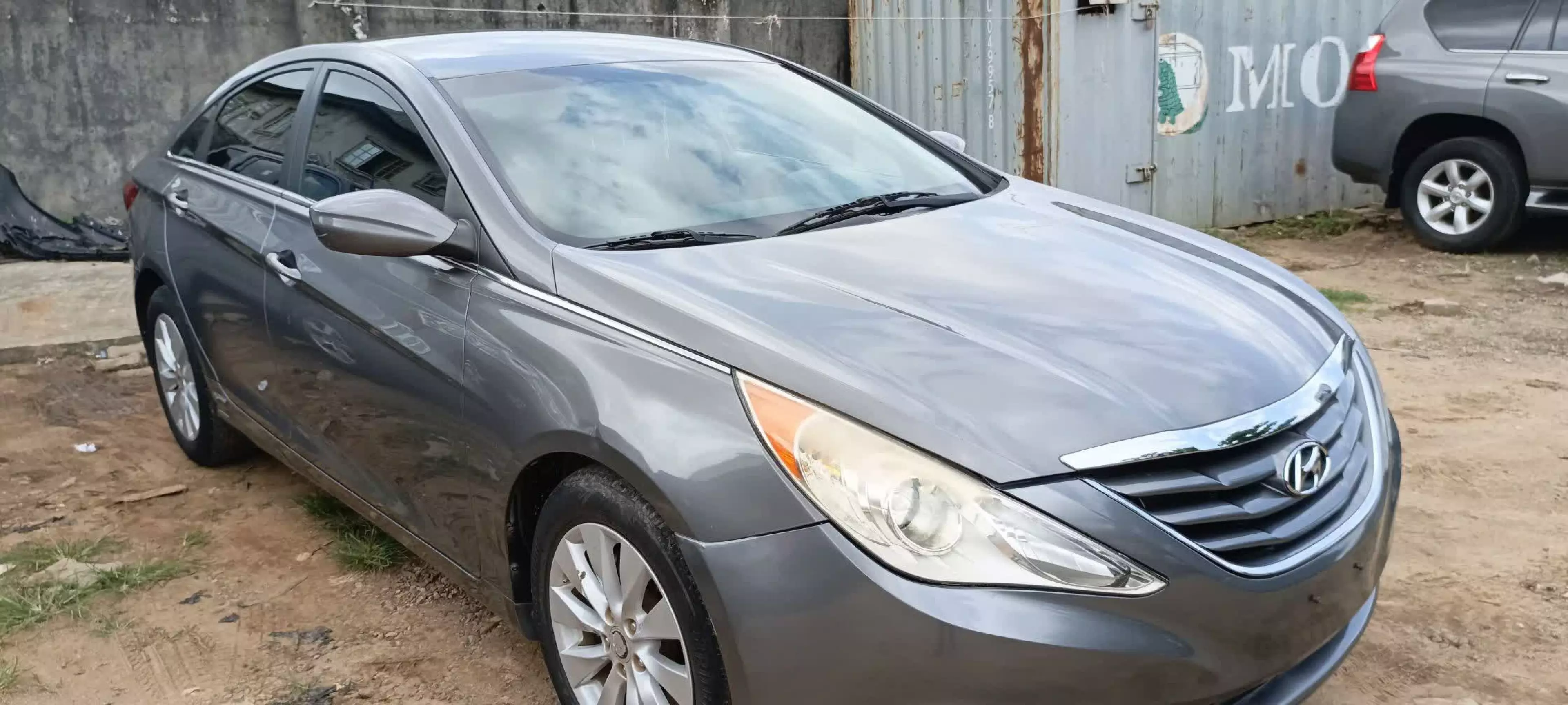 Hyundai Sonata - 2011