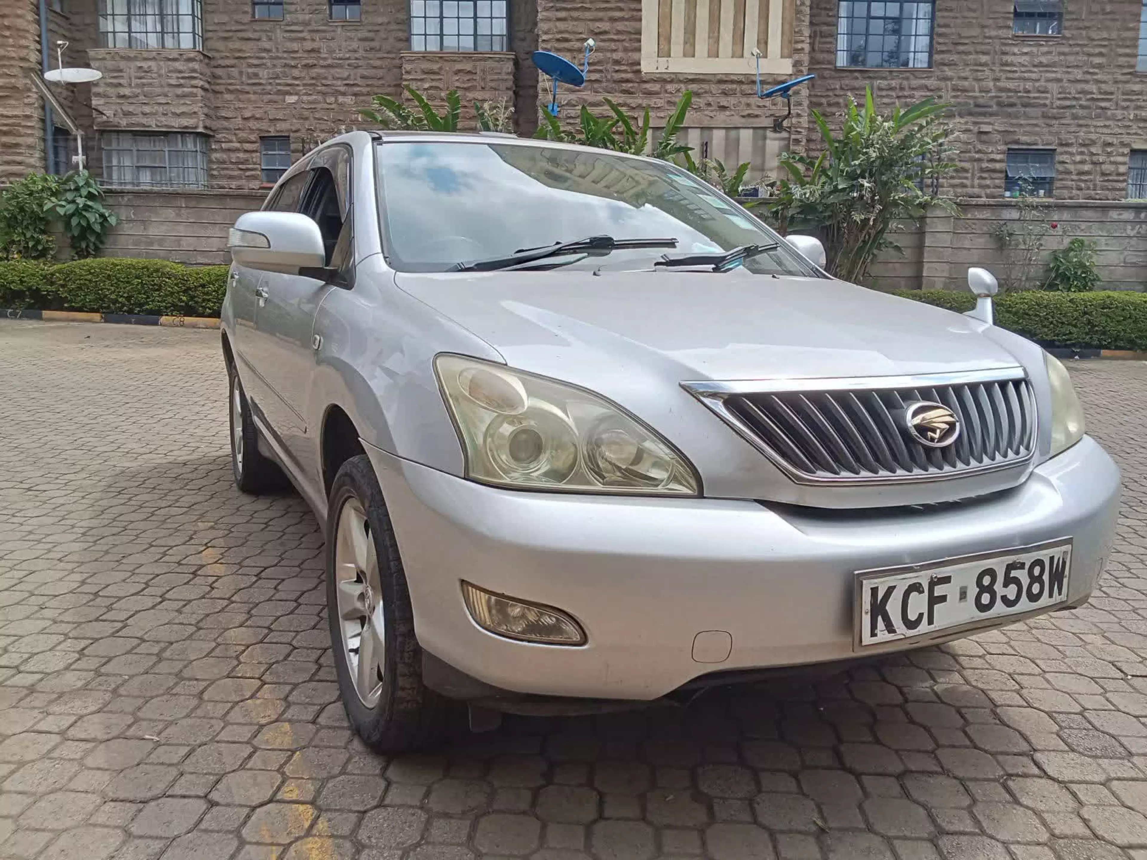 Toyota Harrier - 2008