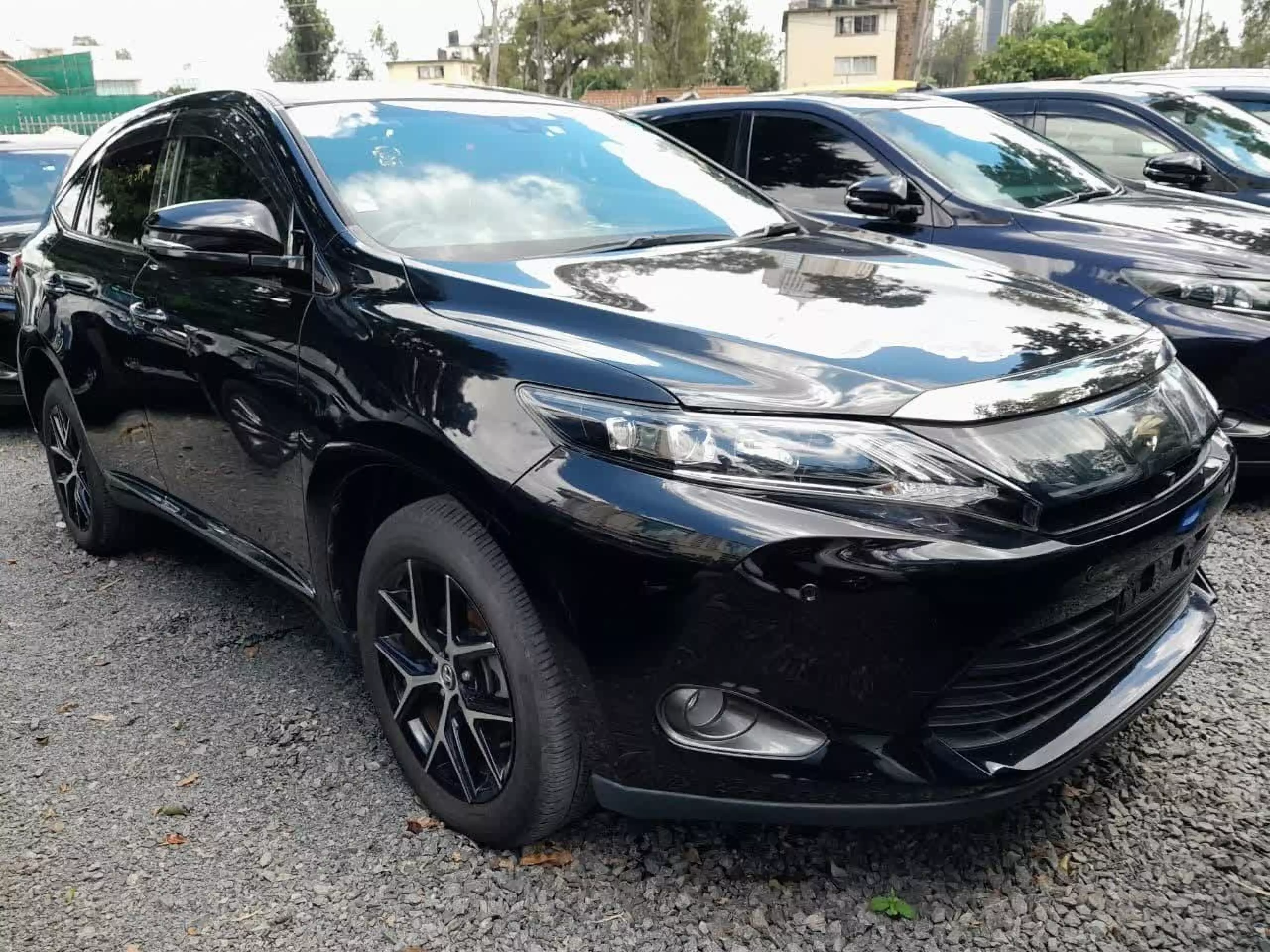 Toyota Harrier - 2016