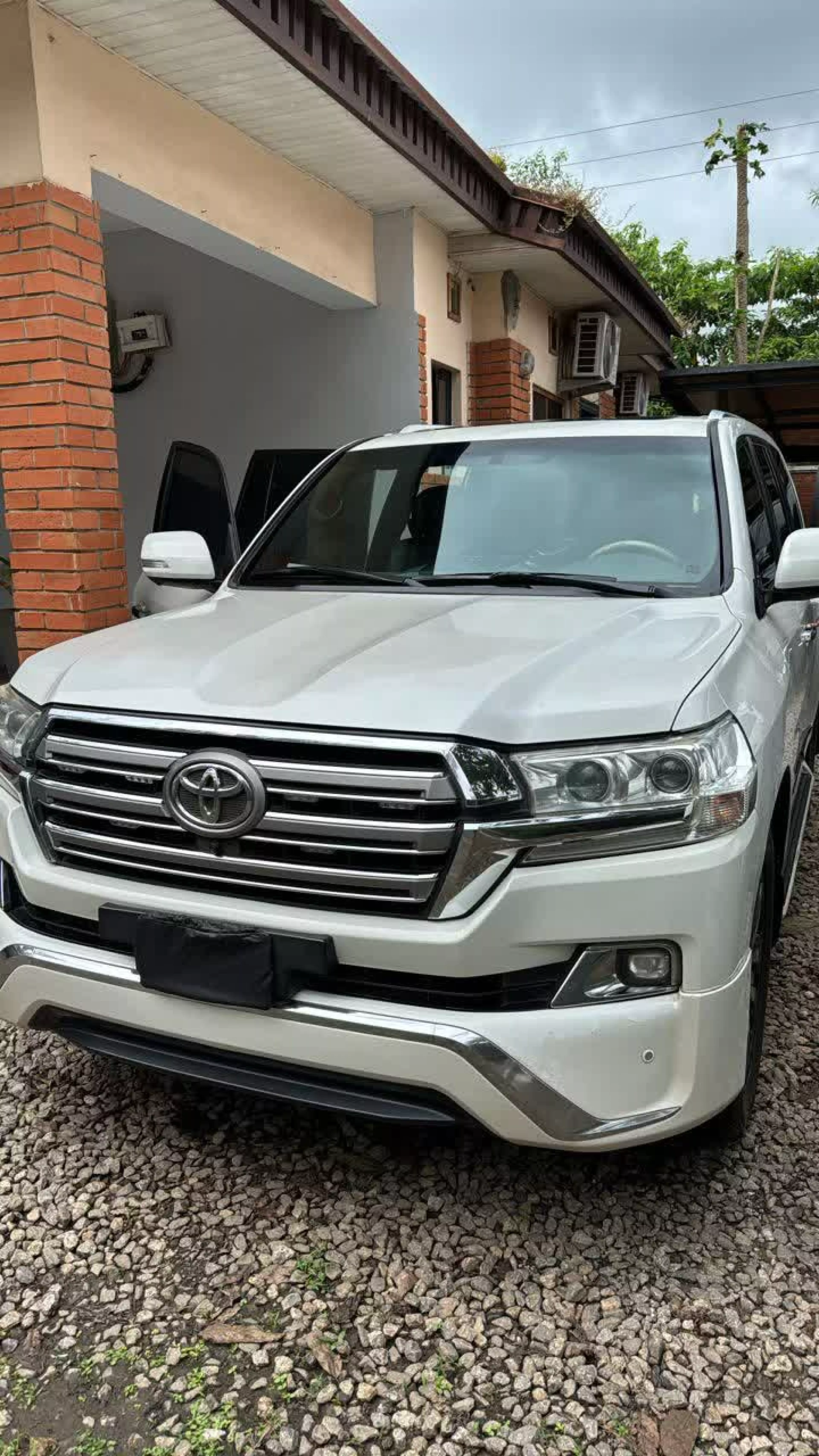 Toyota Land Cruiser   - 2017