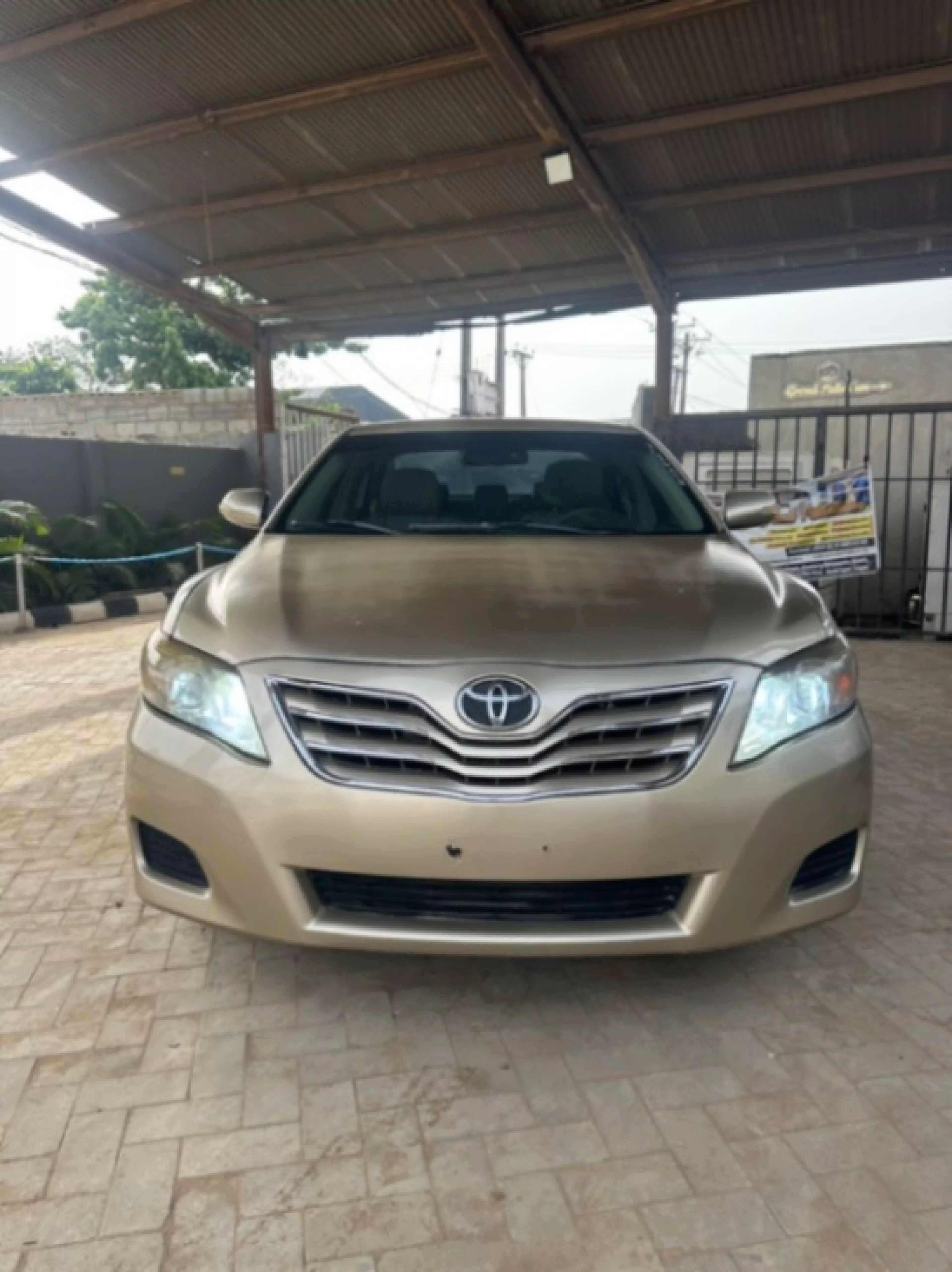 Toyota Camry - 2011