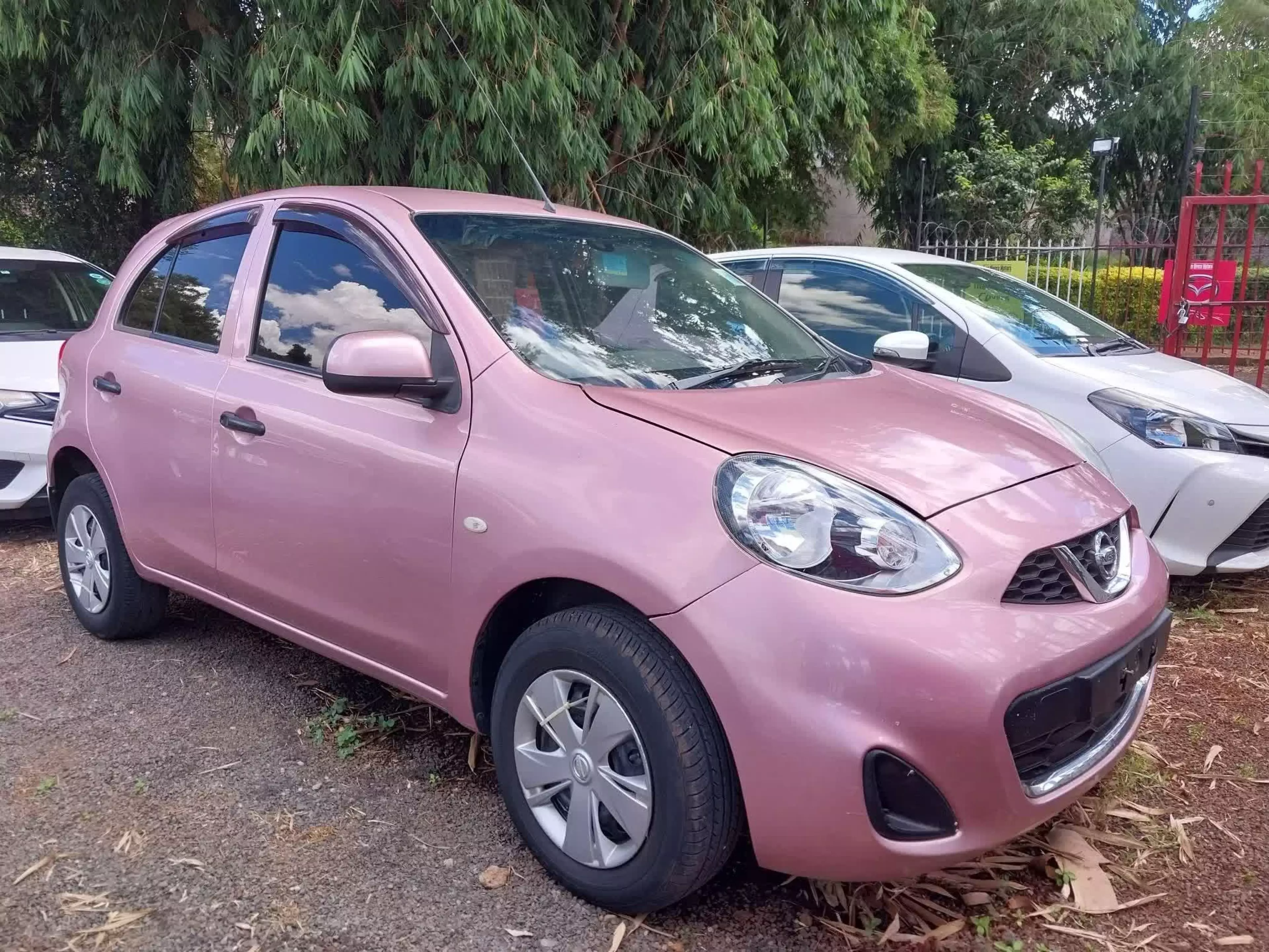 Nissan March - 2014