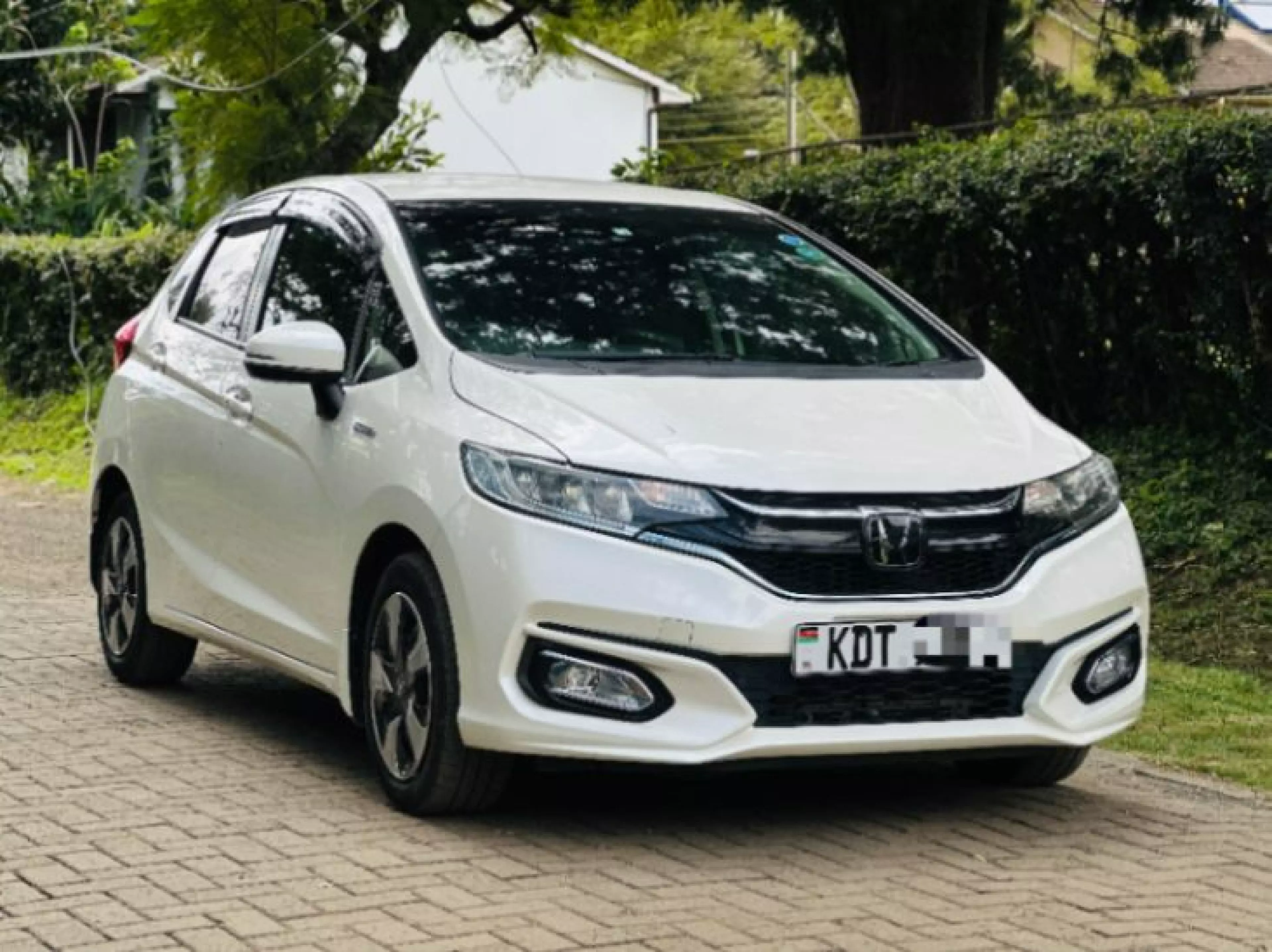 Honda Fit Hybrid  - 2015