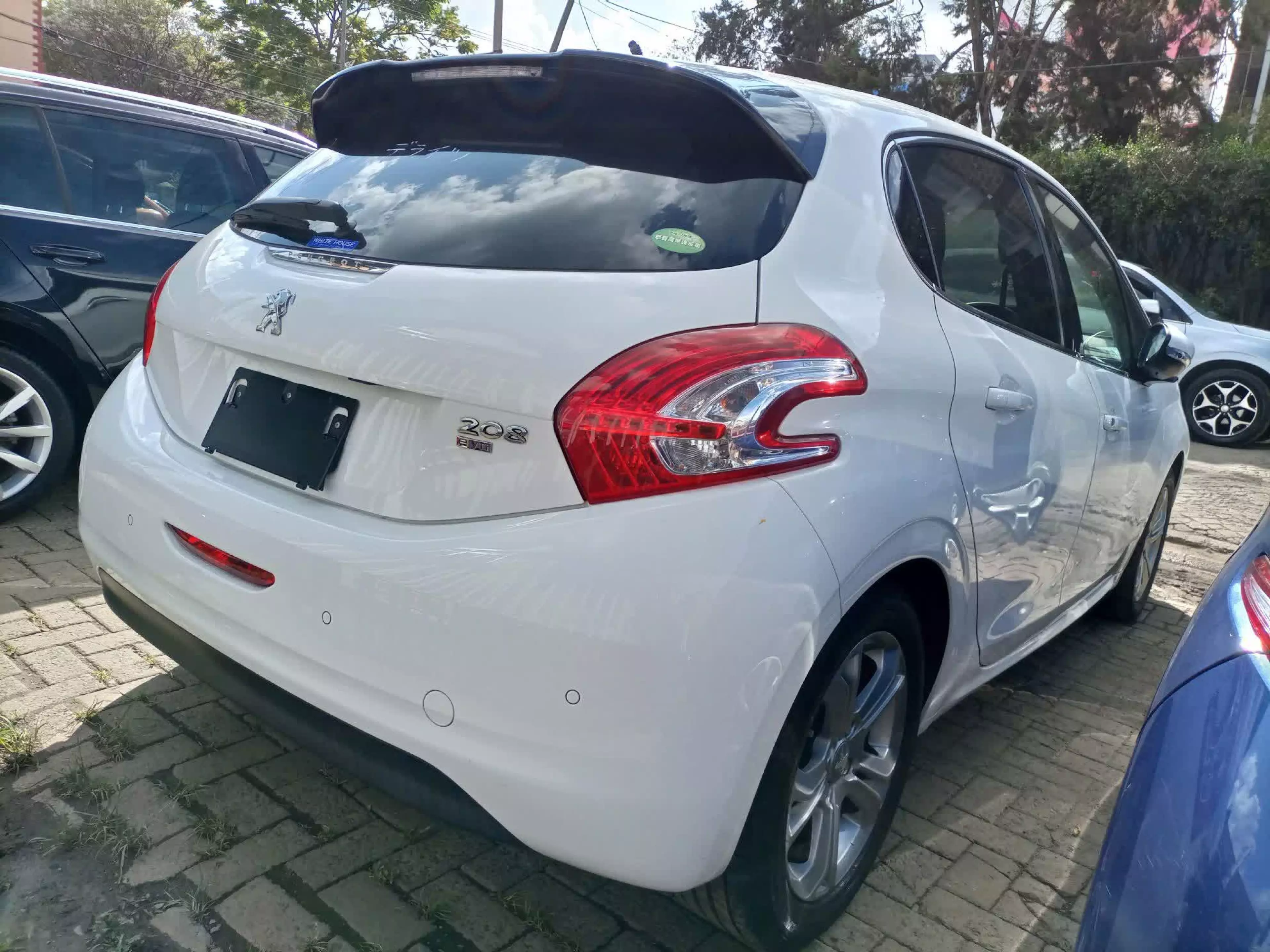 Peugeot 208 - 2015