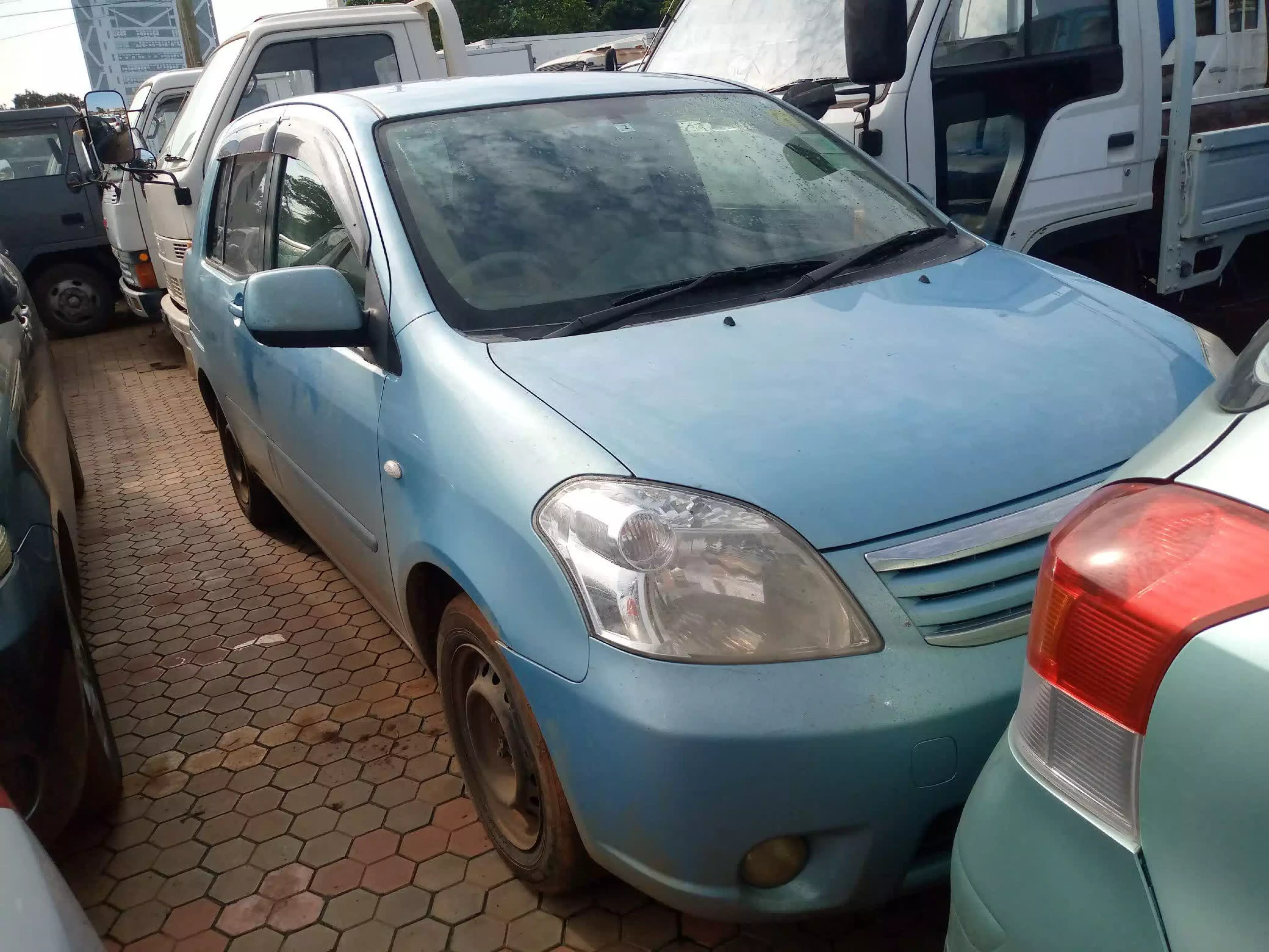 Toyota Raum  - 2008
