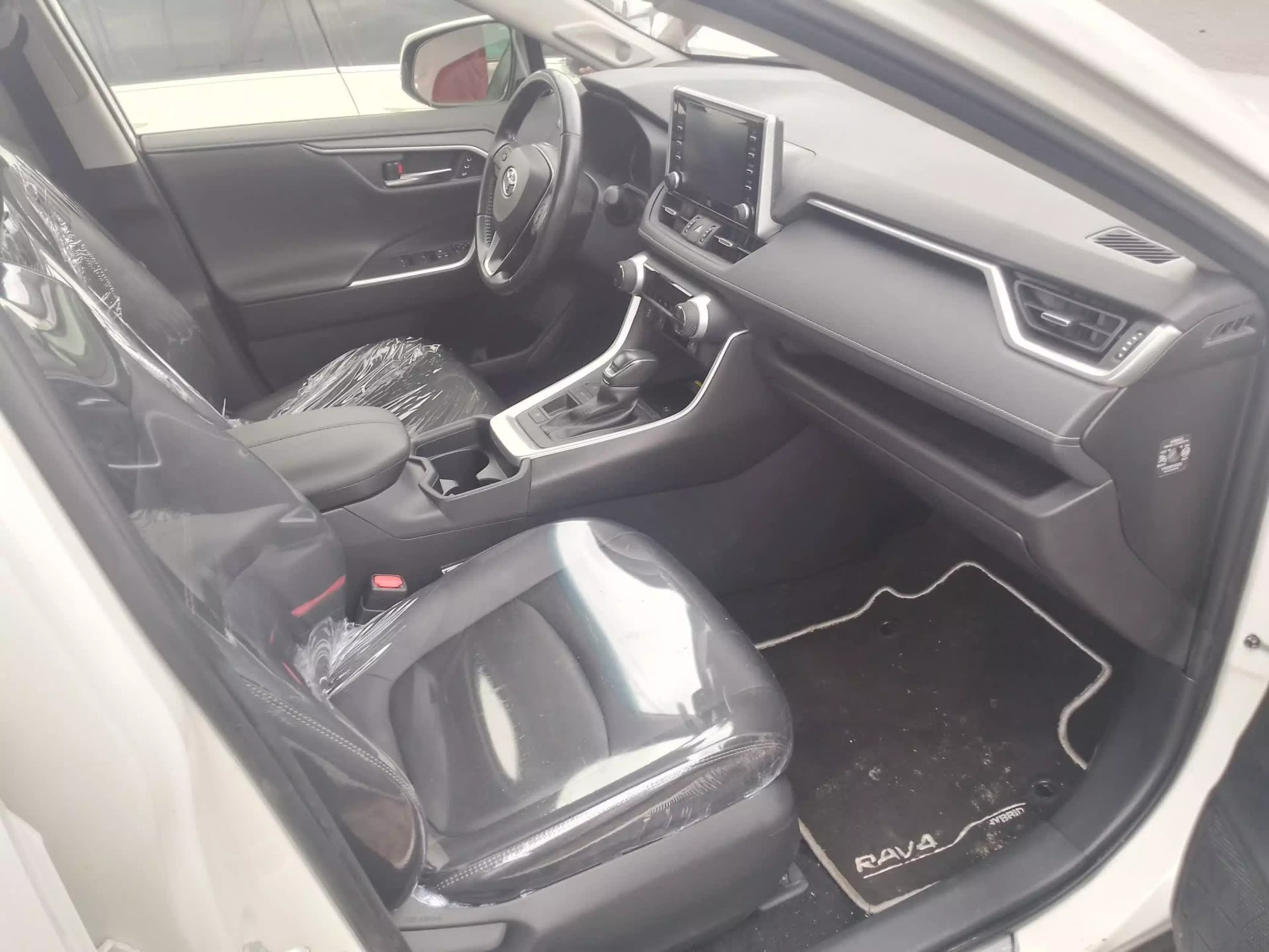 Toyota Rav 4 8AT 2.5l (Adventure Grade)   - 2020