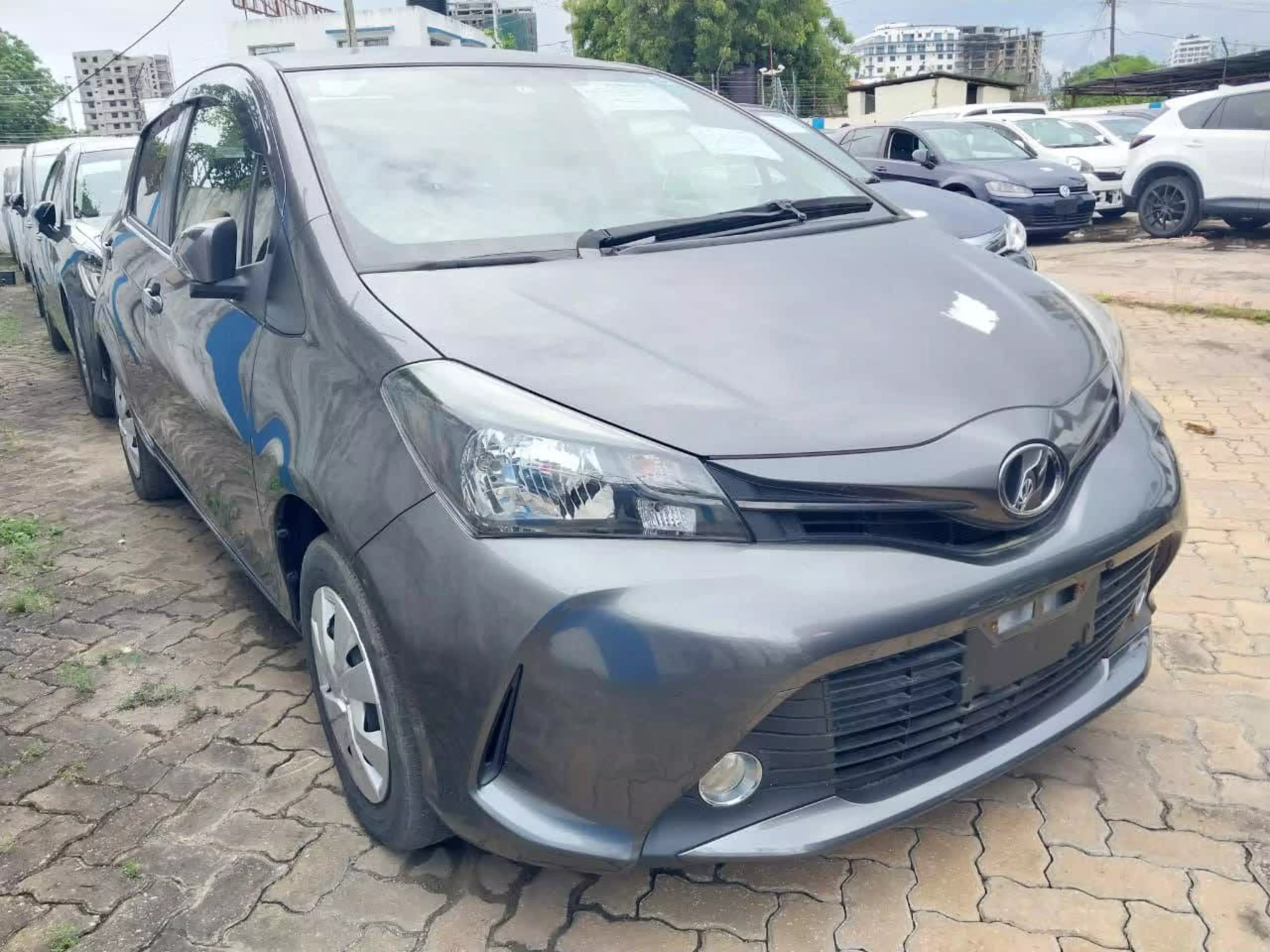 Toyota Vitz - 2016