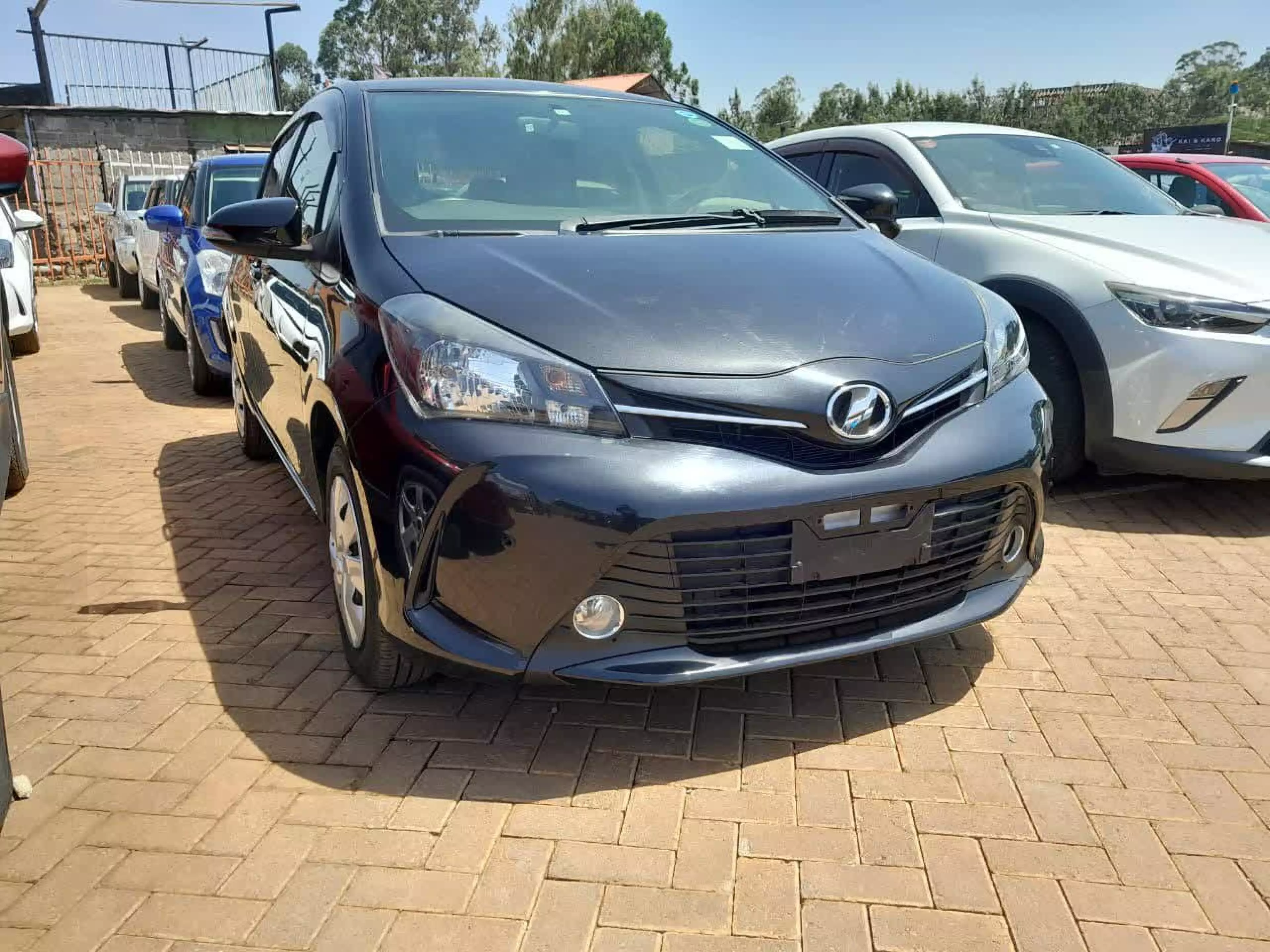 Toyota Vitz - 2015