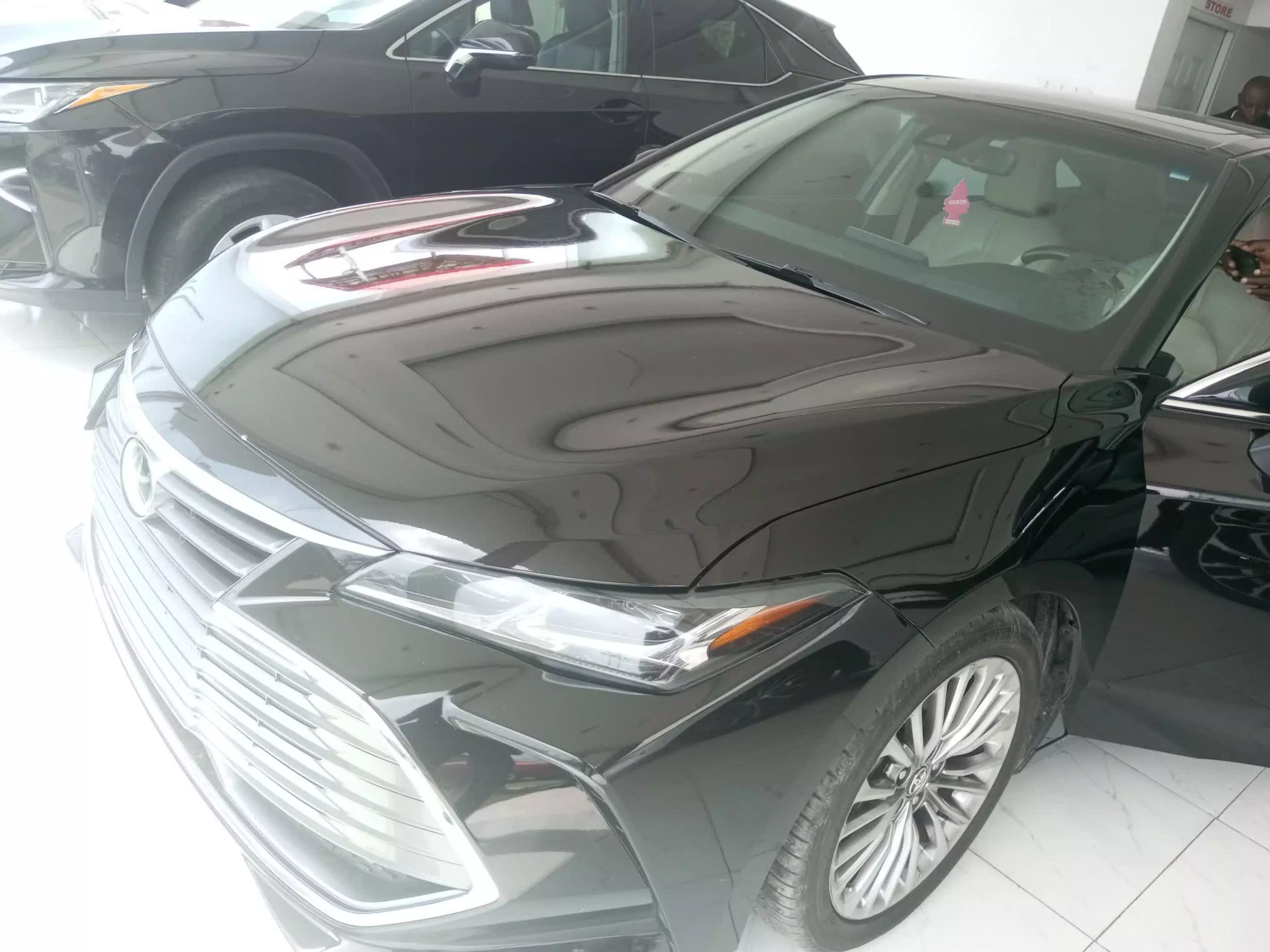 Toyota Avalon - 2019