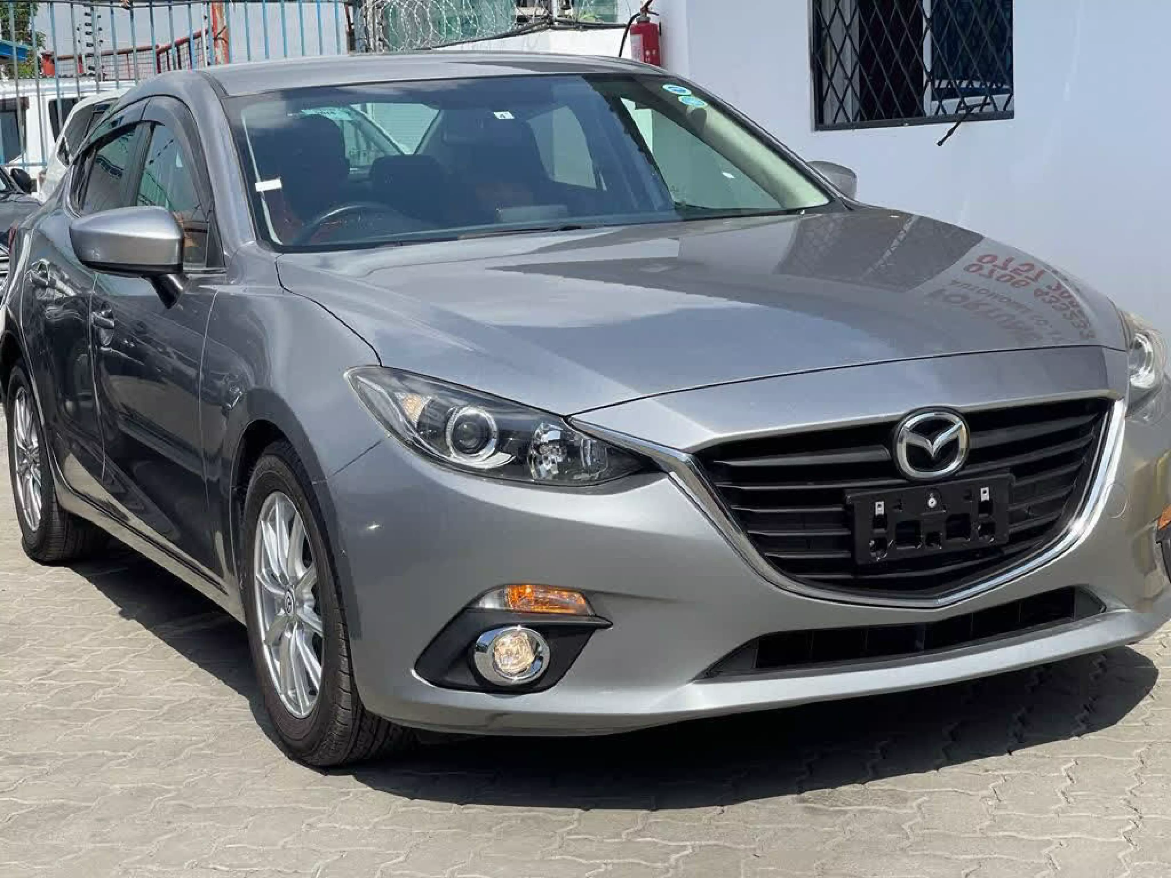Mazda Axela  - 2015