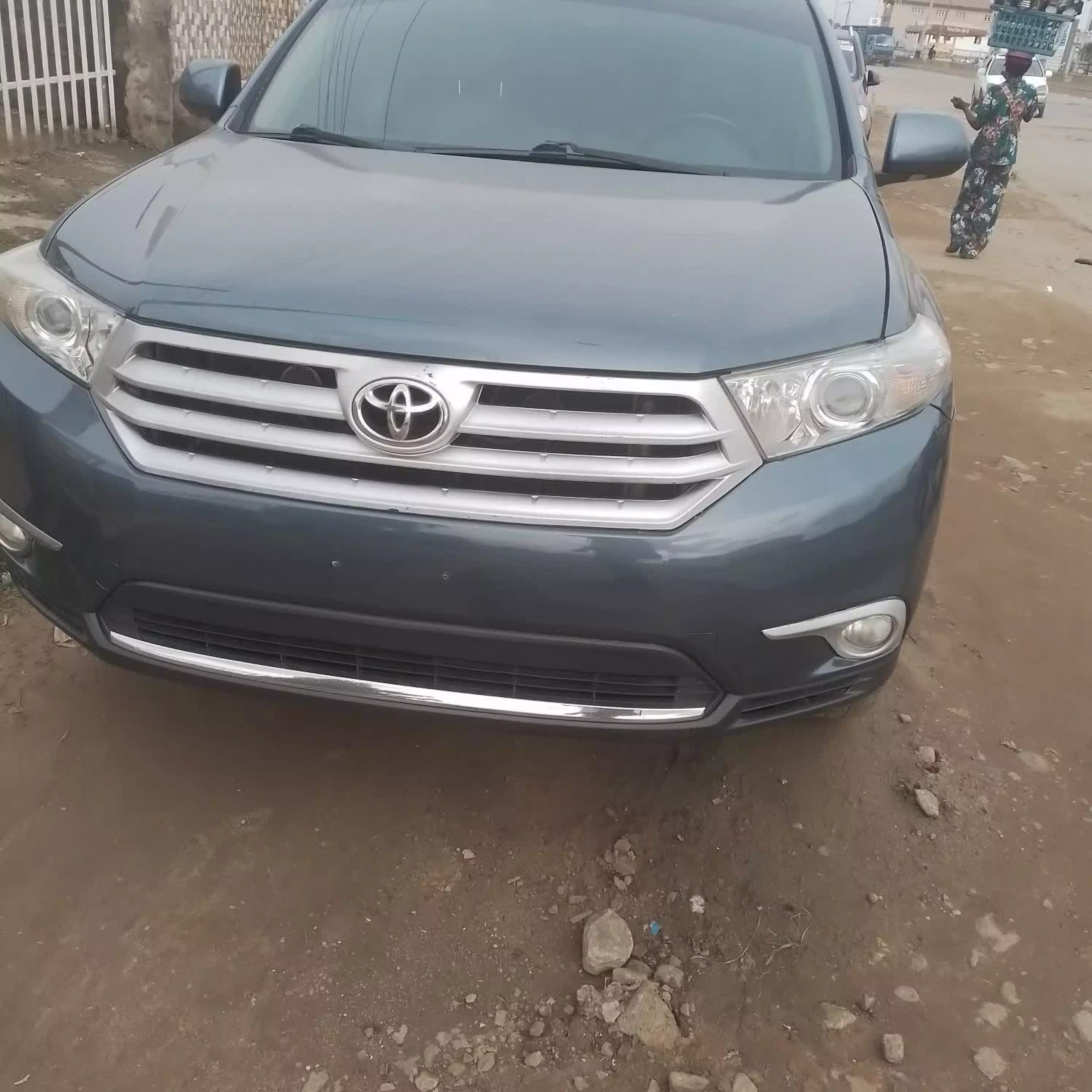 Toyota Highlander   - 2011