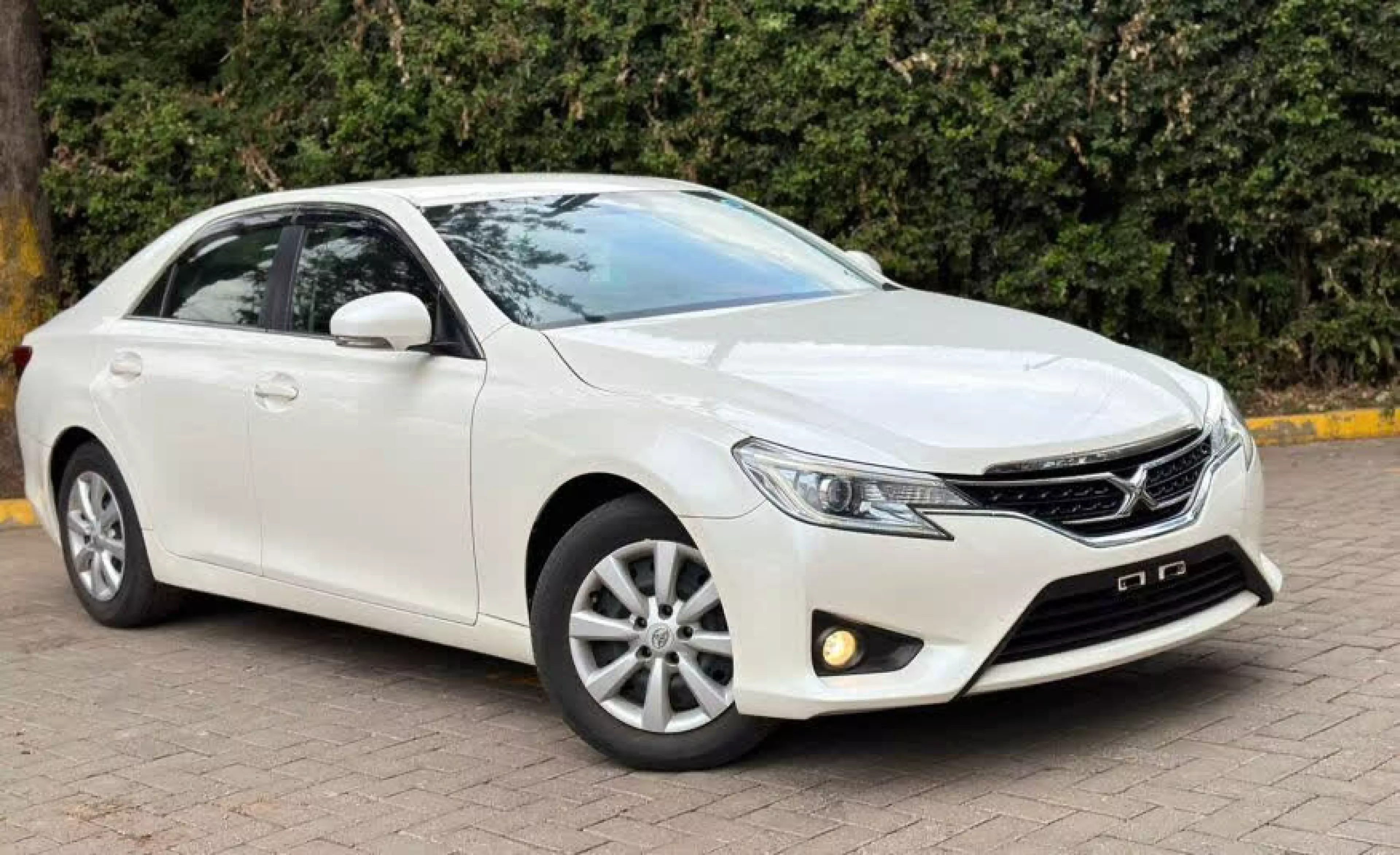 Toyota Mark X - 2015